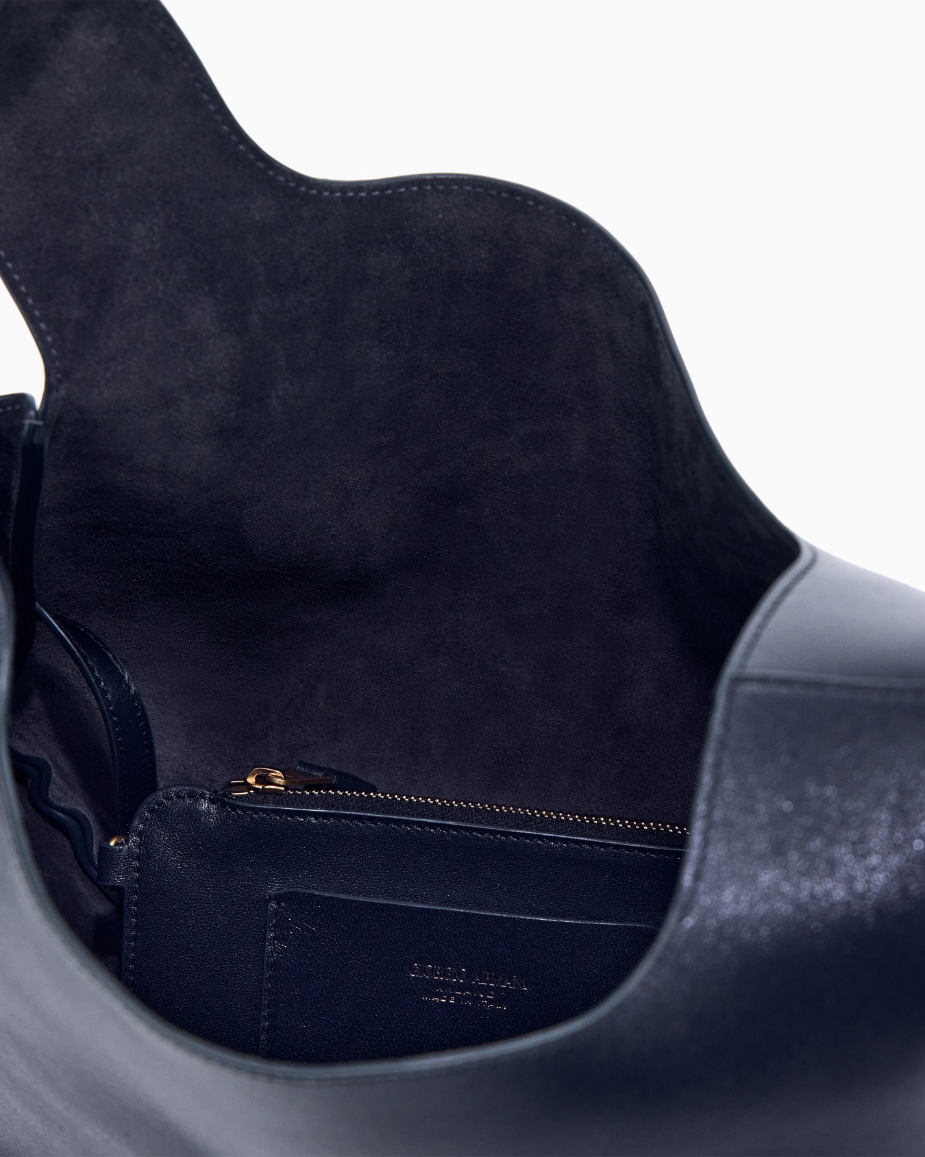 Bolso de mano de napa con diseño escultural y asa integrada Diapositiva 3