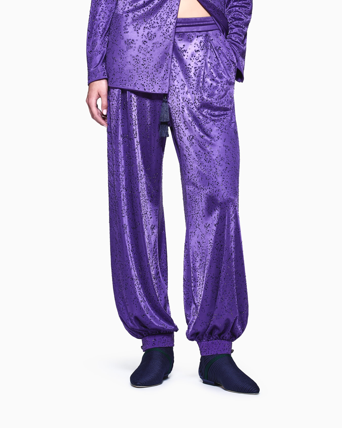 Viscose jersey trousers with rhinestones Slide 3