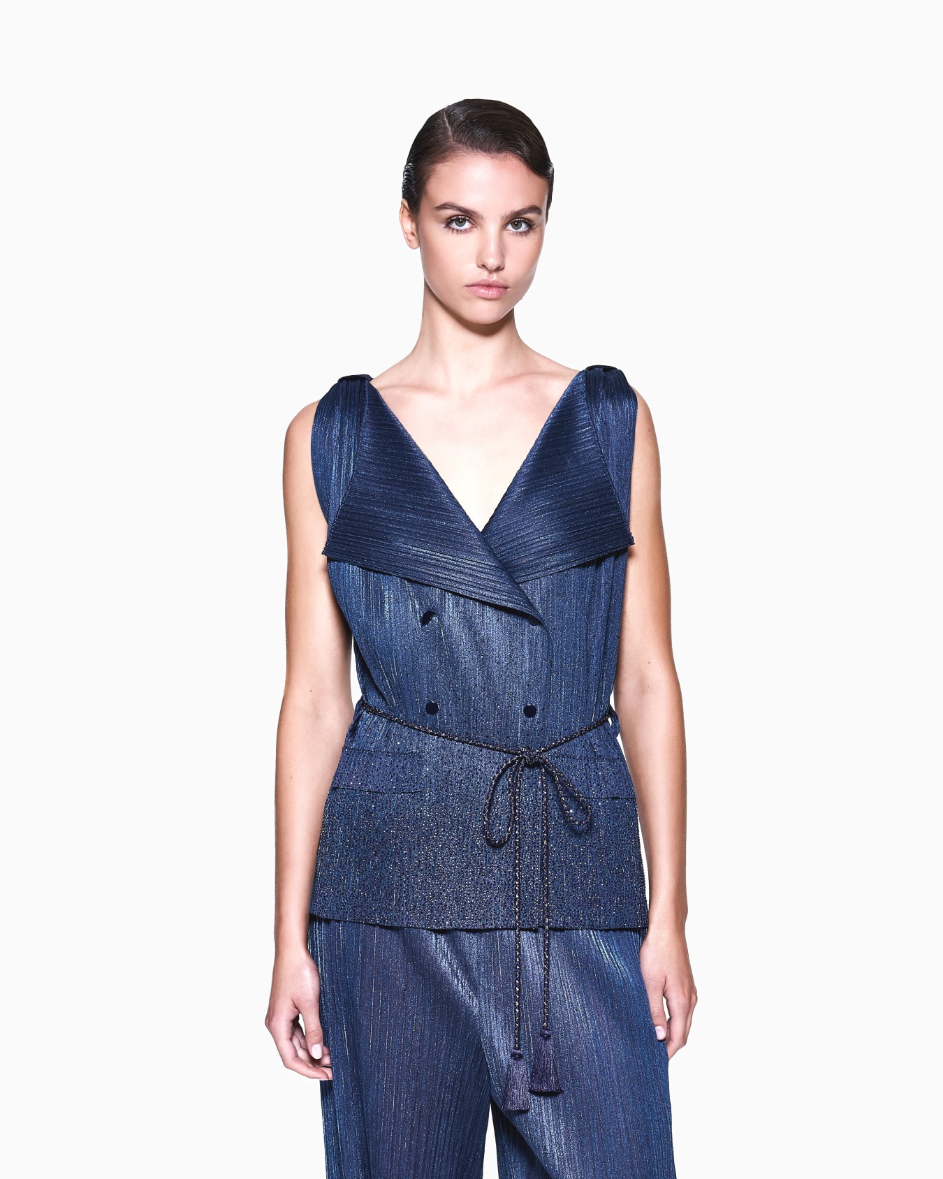 Double-breasted waistcoat in pleated jersey with rhinestones Slide 3