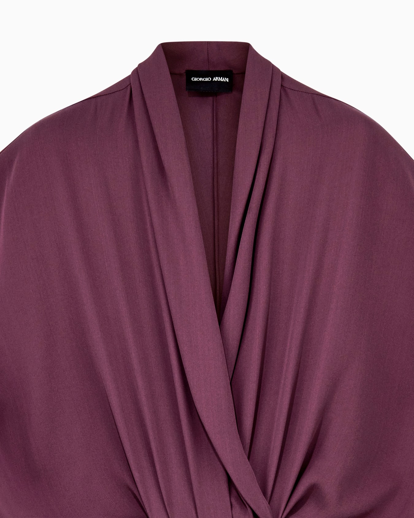 Kleid aus Seiden-Georgette mit V-Ausschnitt und Drapierung Folie 3