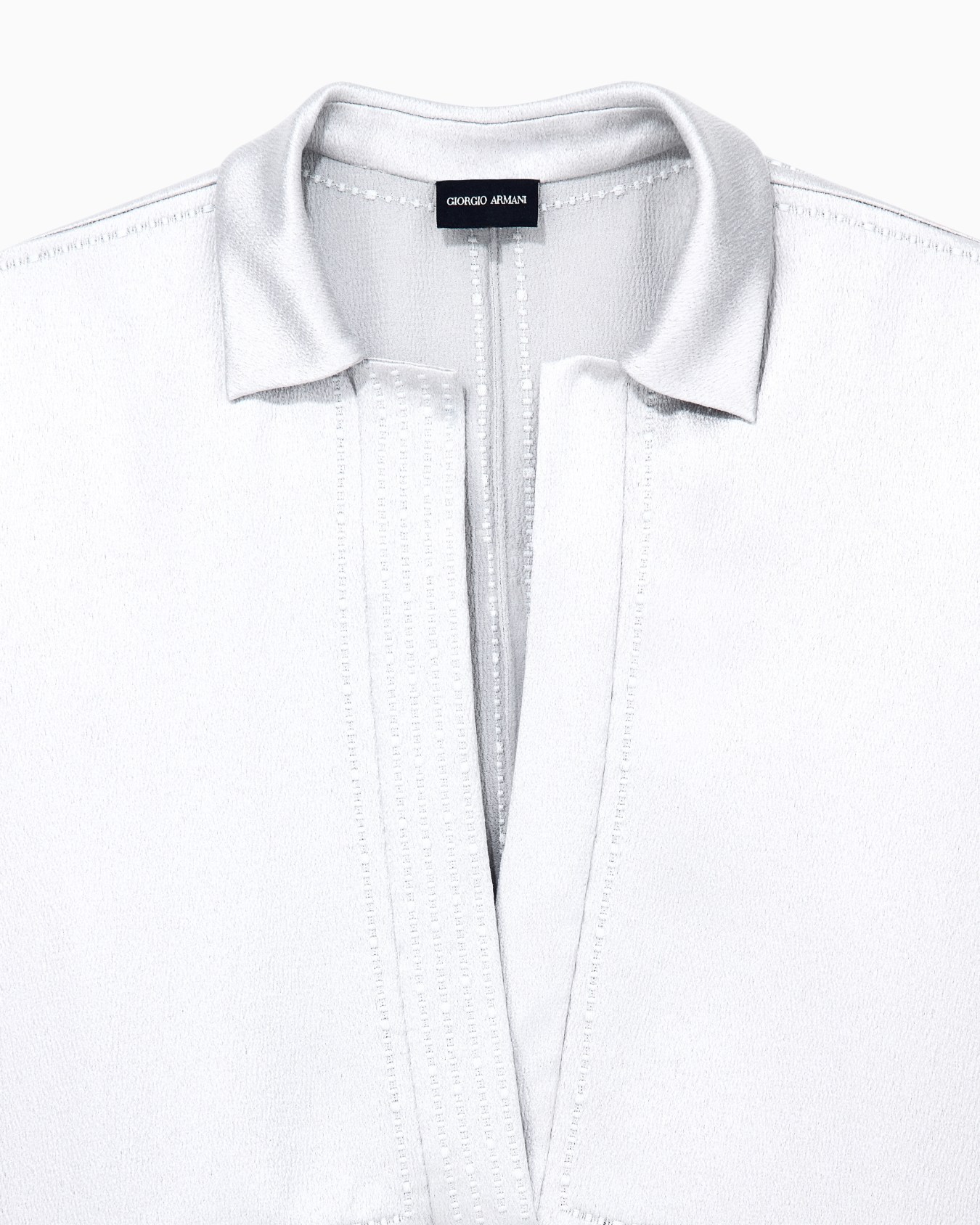 Shirt gehämmertes Satin mit tiefem v-Ausschnitt und Reliefmuster Folie 3