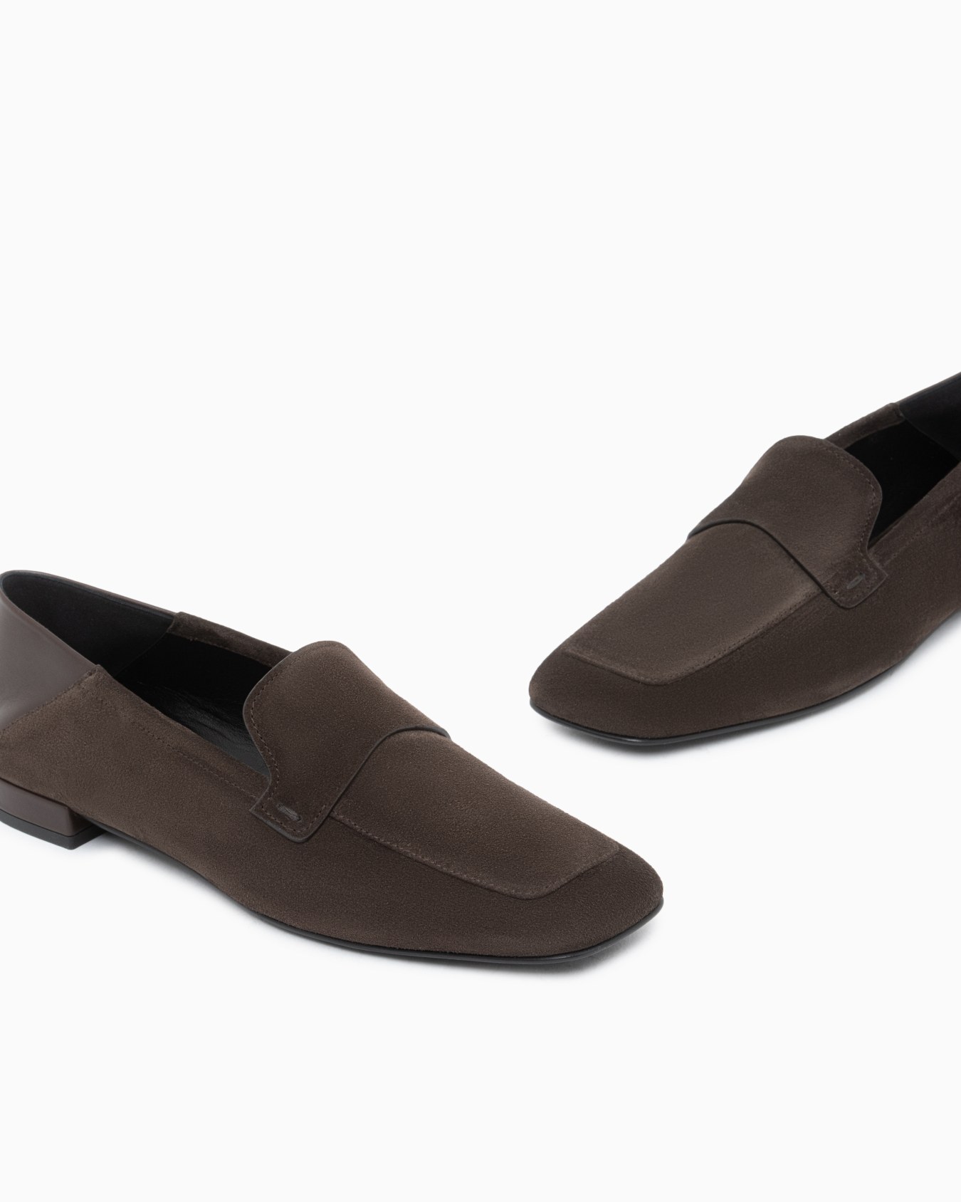 Loafer in split leather with leather lining and sole Slide 4