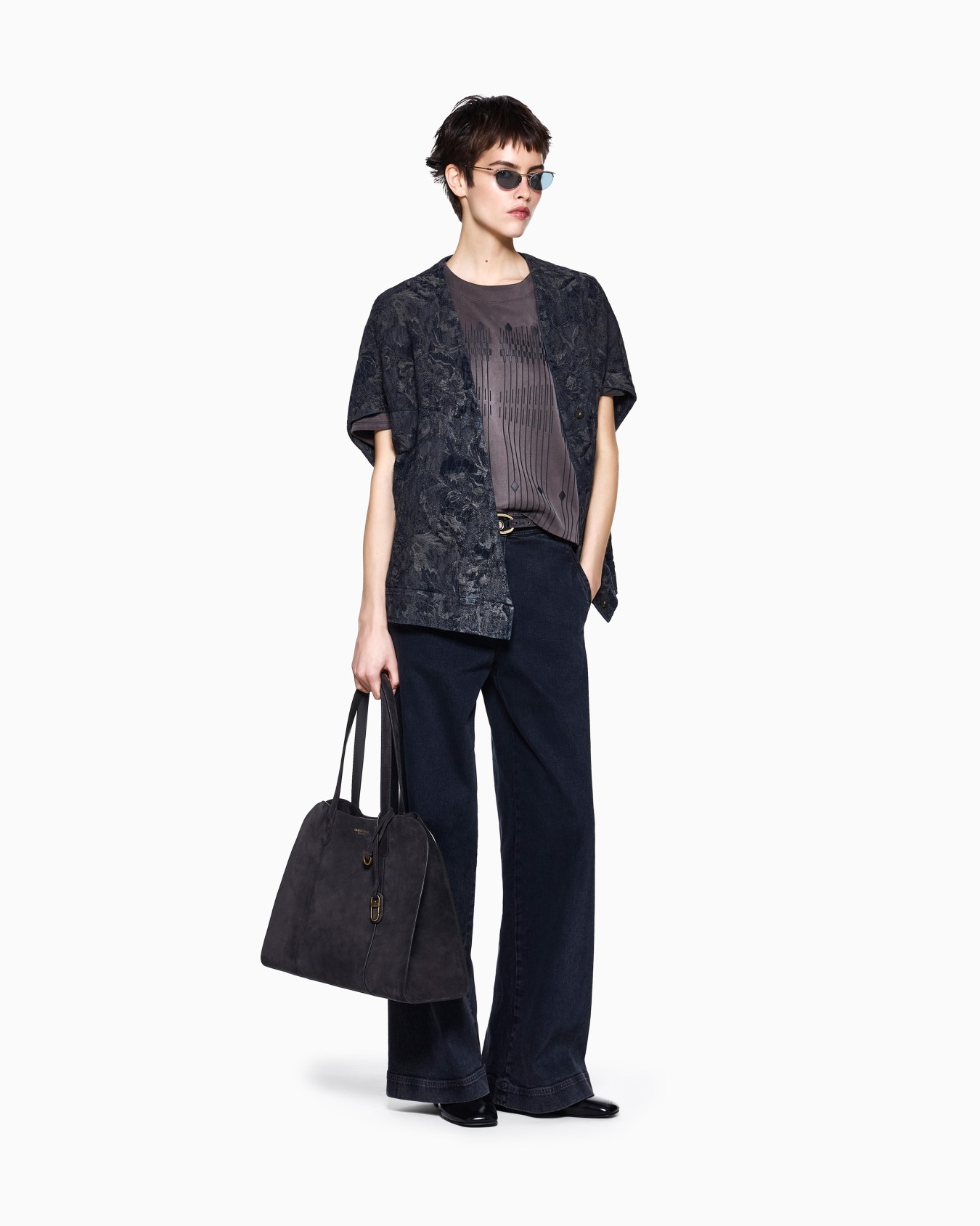 Shoulder bag in split leather Slide 5