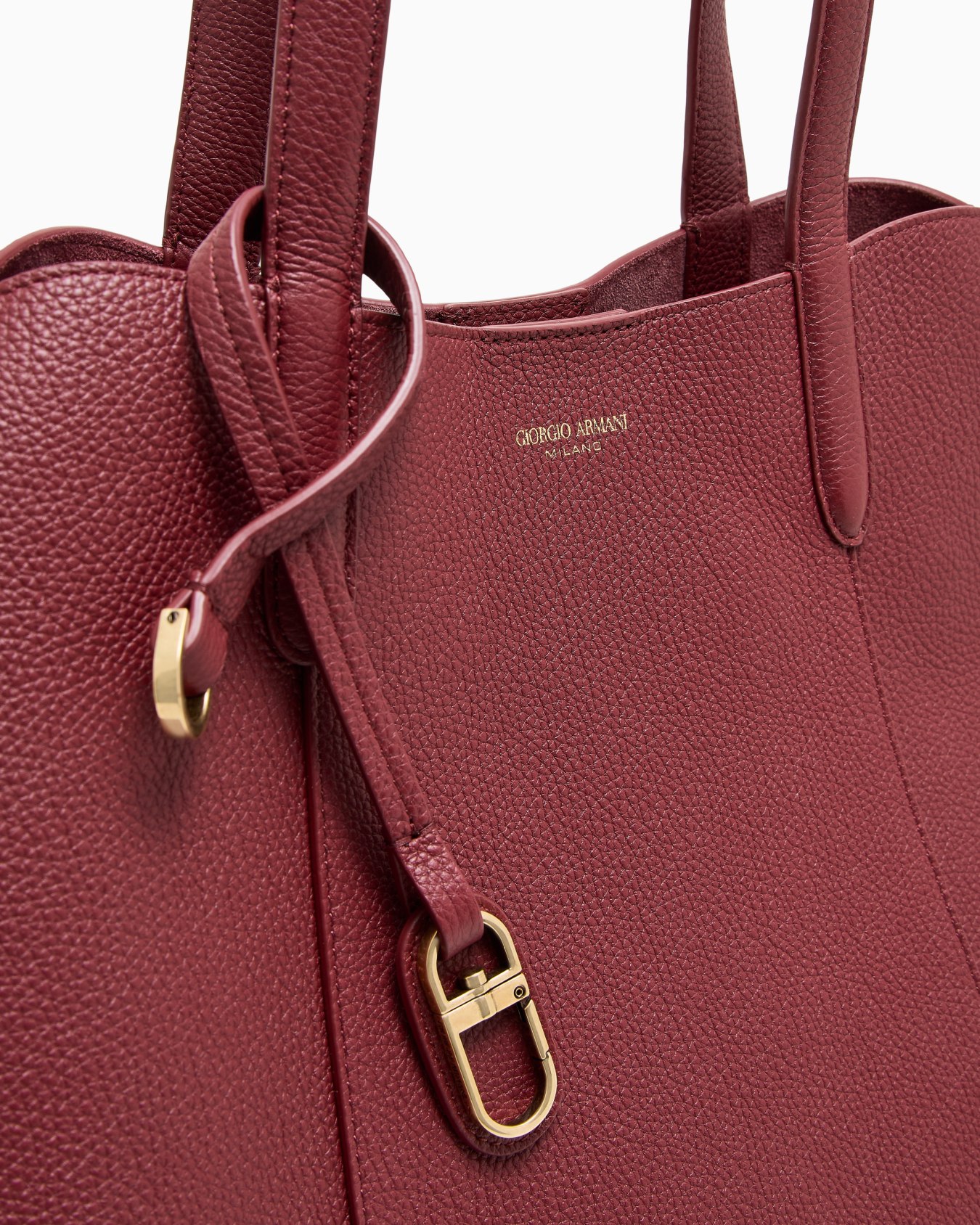 Shoulder bag in grained leather Slide 4