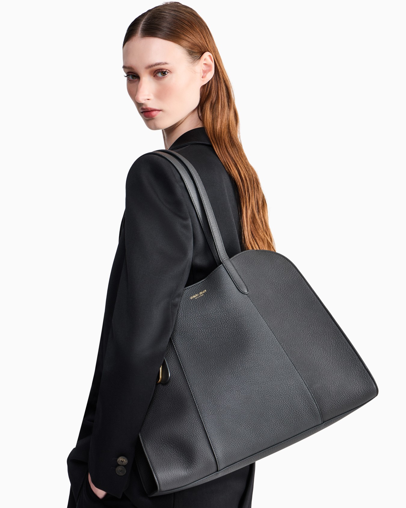 Shoulder bag in grained leather Slide 6