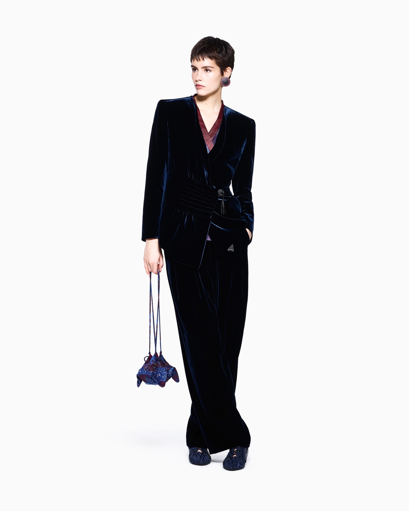 Oversized kimono shirt in silk lurex jacquard with tassels Slide 1