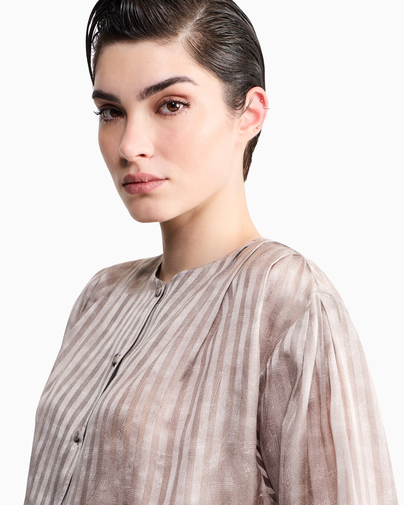 Blouse collarless printed silk shoulder pleats wide stripes Slide 6