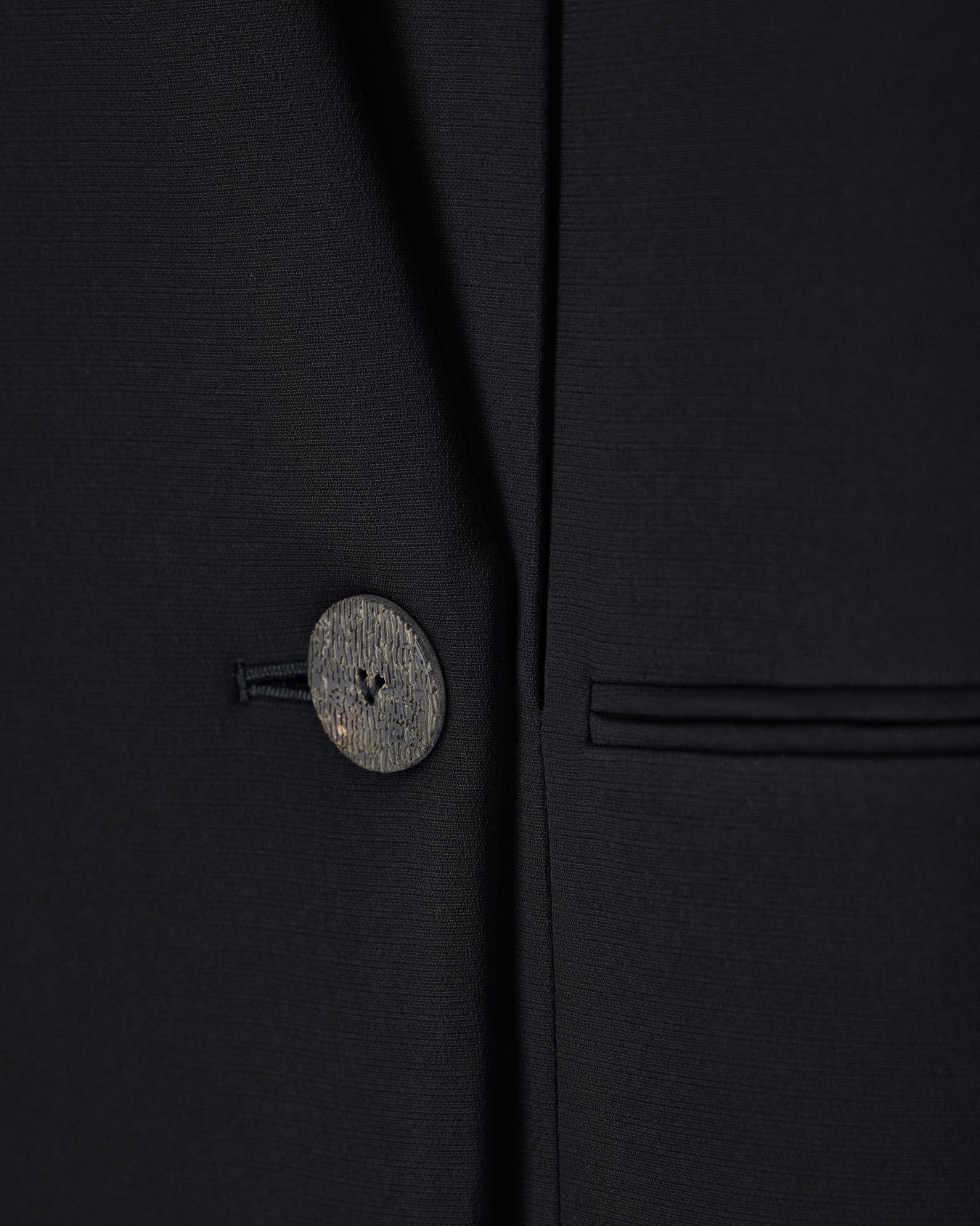 Blazer de cady de seda con solapas amplias y pliegues Diapositiva 4