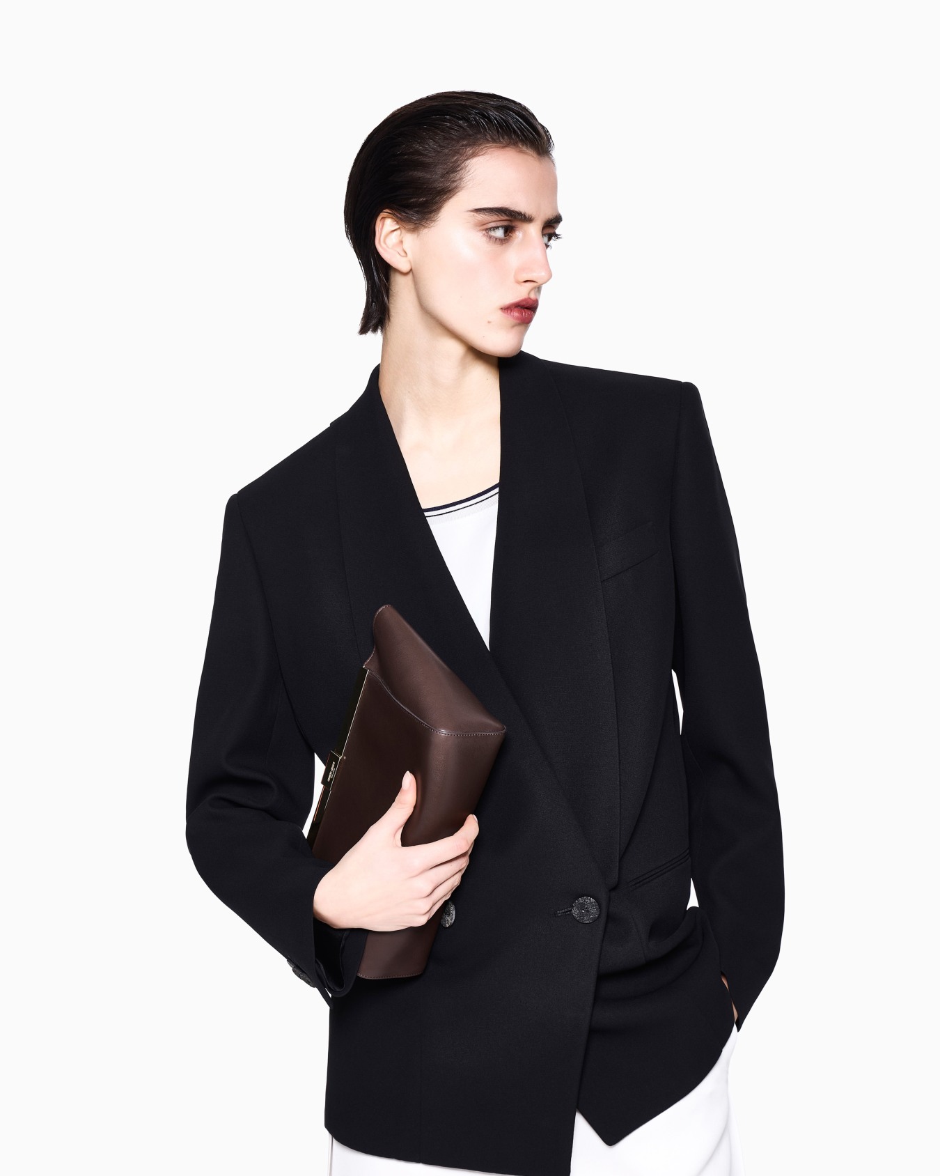 Blazer de cady de seda con solapas amplias y pliegues Diapositiva 3