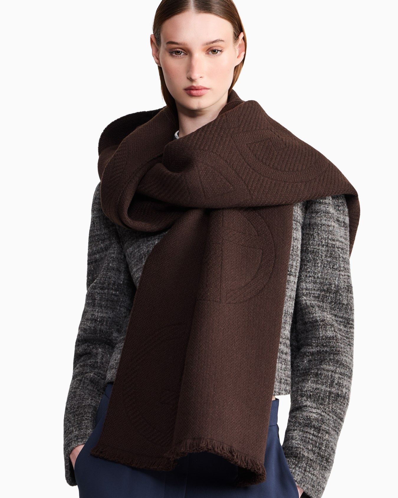 Stole New Normal in wool with scattered jacquard logo Slide 2
