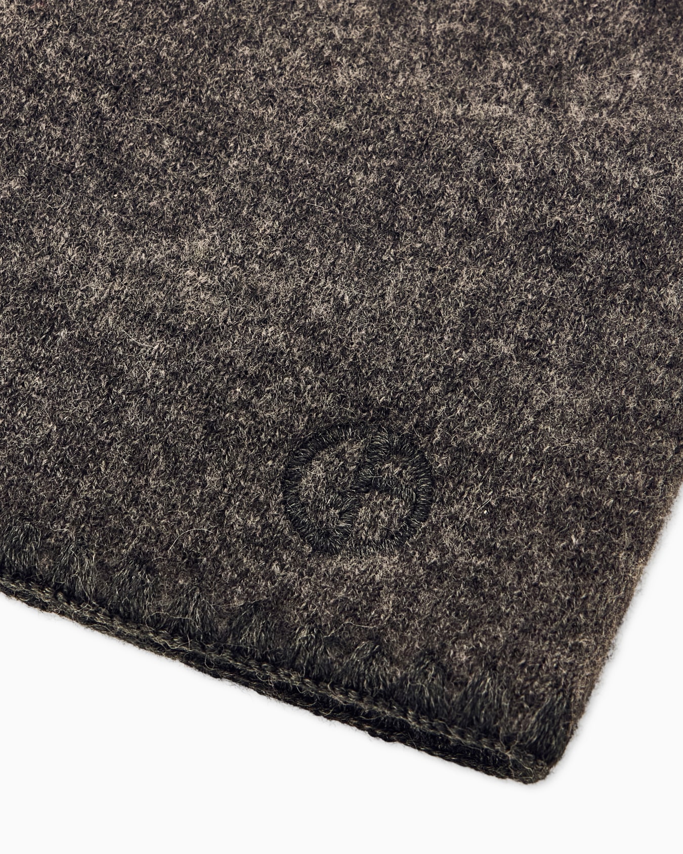 Beanie hat in cashmere Slide 2