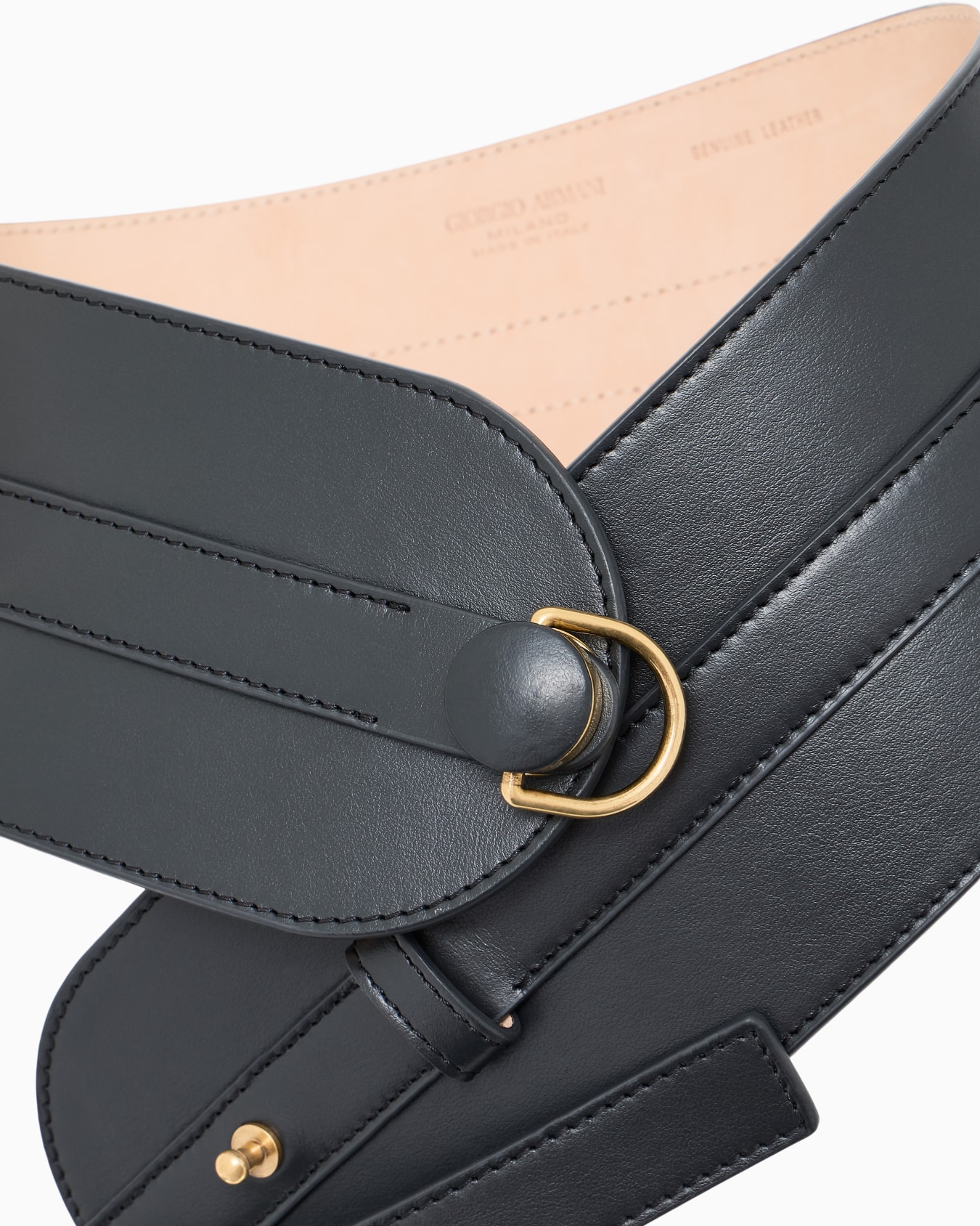 Fashion belt in polished leather Slide 1