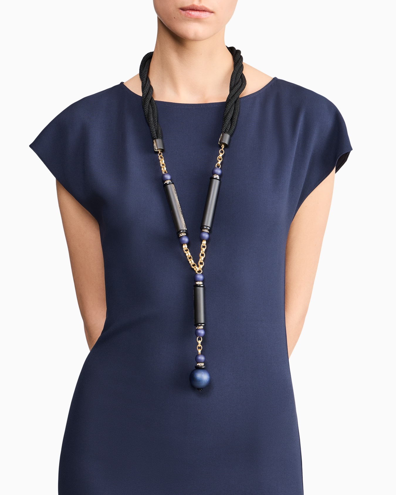 Necklace in viscose and brass with acrylic and glass 슬라이드 2