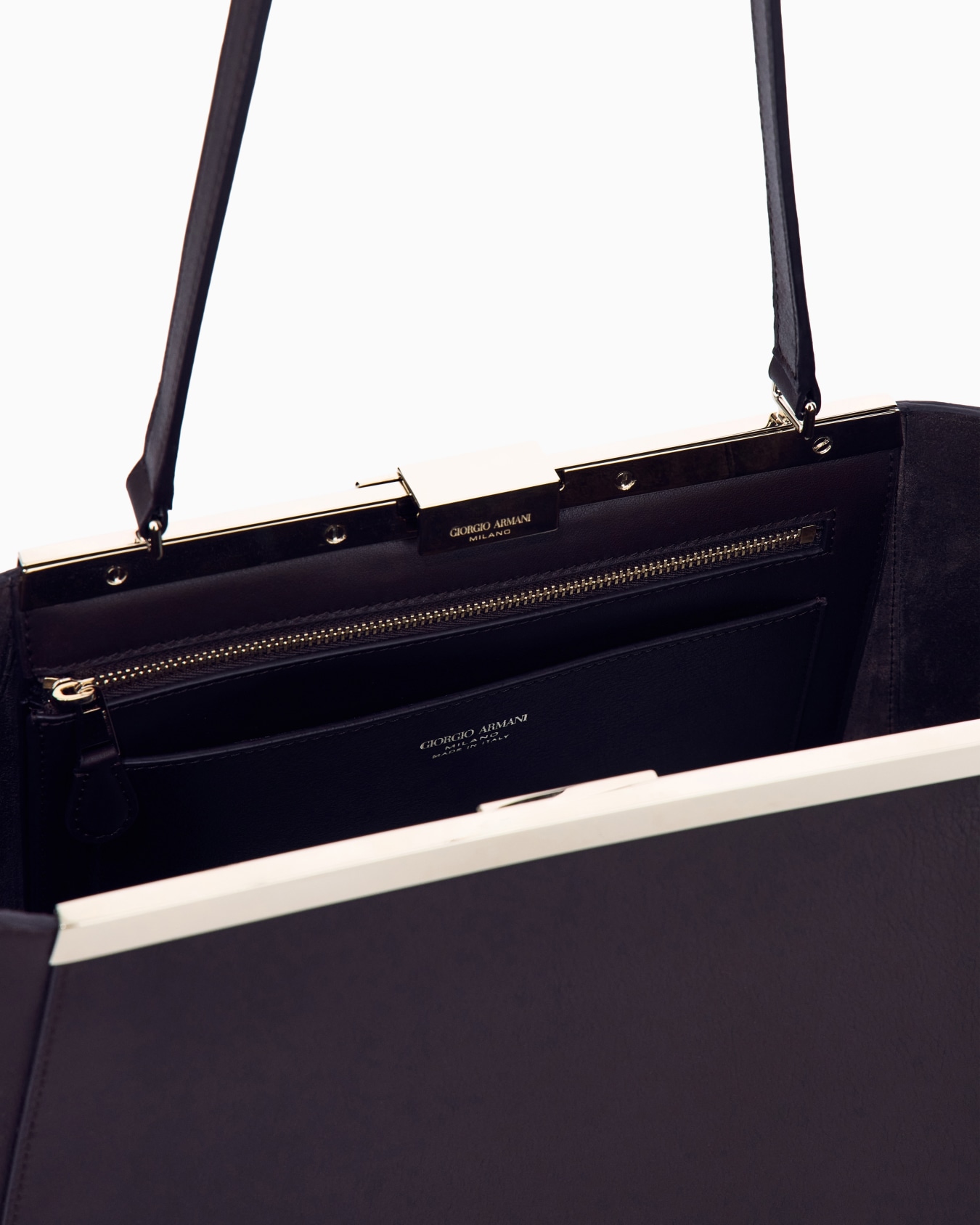 Shoulder bag in leather with split leather lining Slide 3