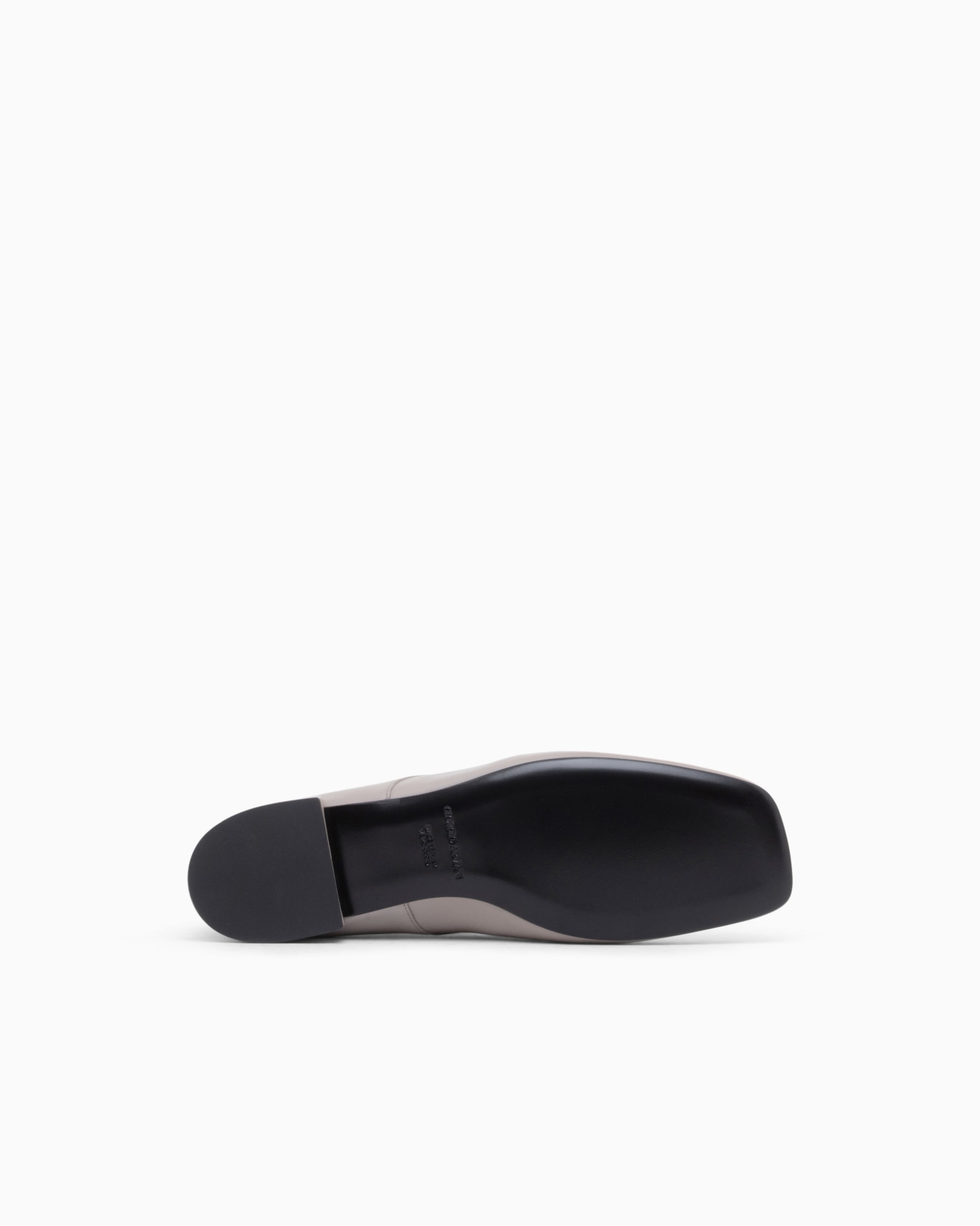 Laced shoe in leather with a leather sole 슬라이드 5