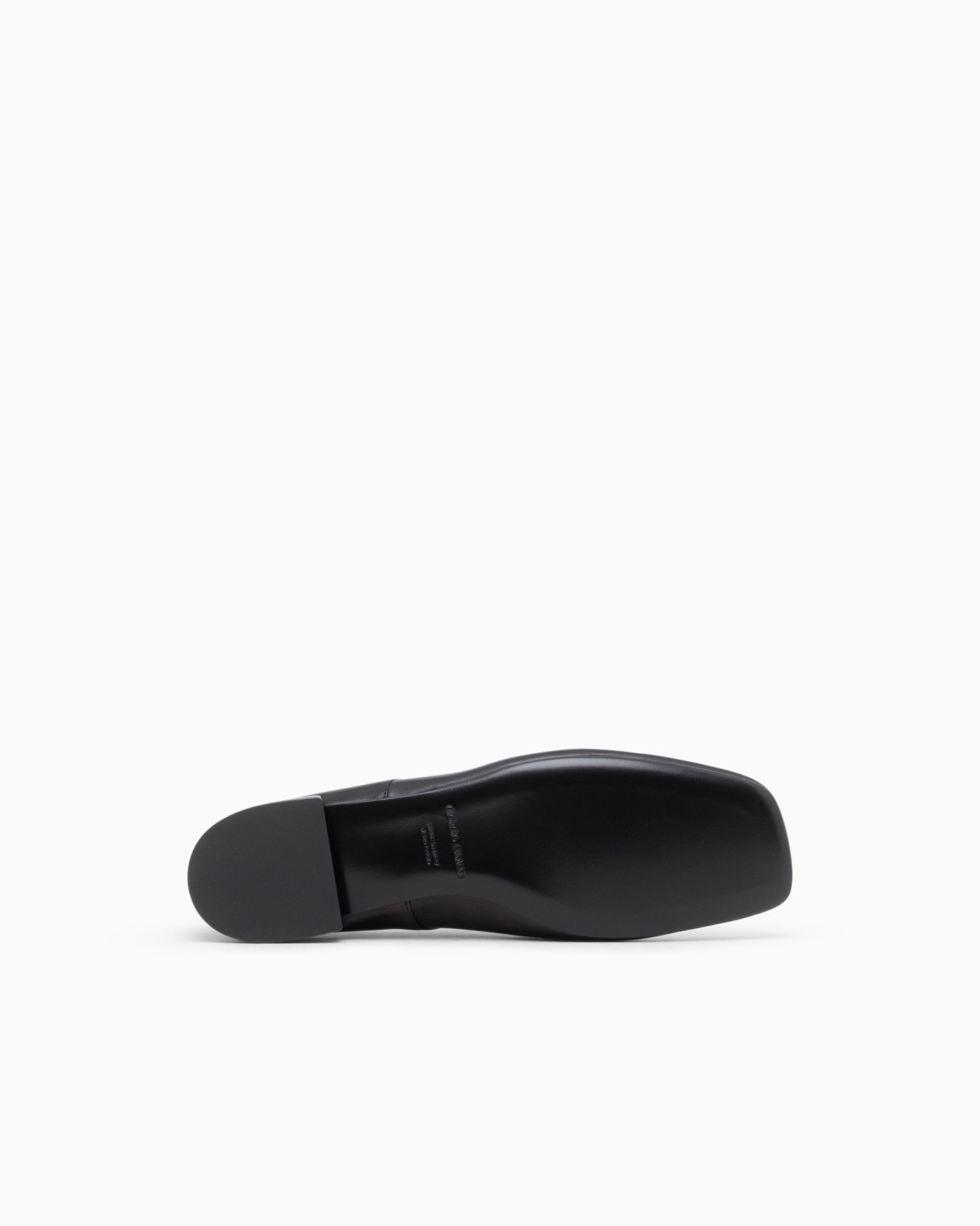 Laced shoe in leather with a leather sole 슬라이드 5