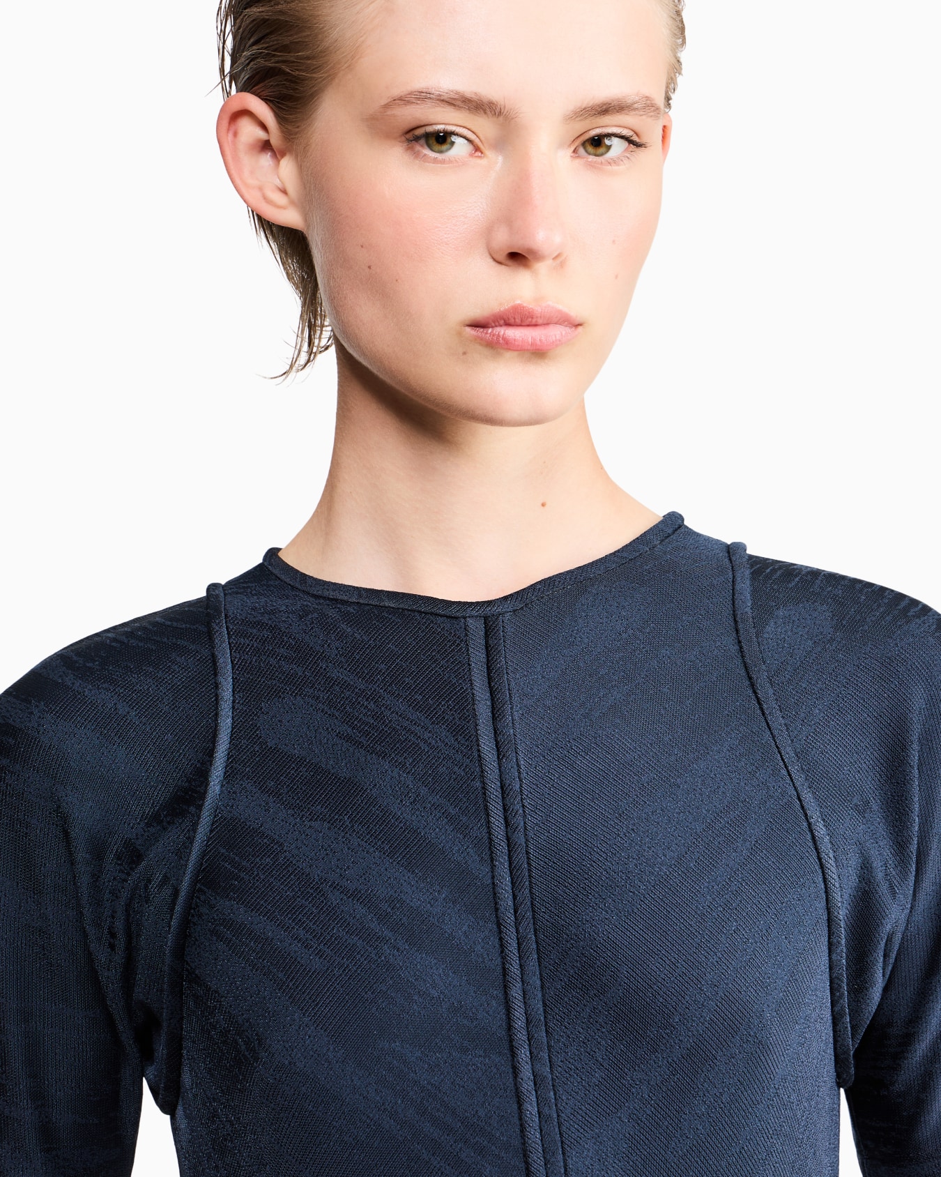 Jumper Viskose-T-Shirt im Lagen-Look mit Chevron-Muster Folie 6