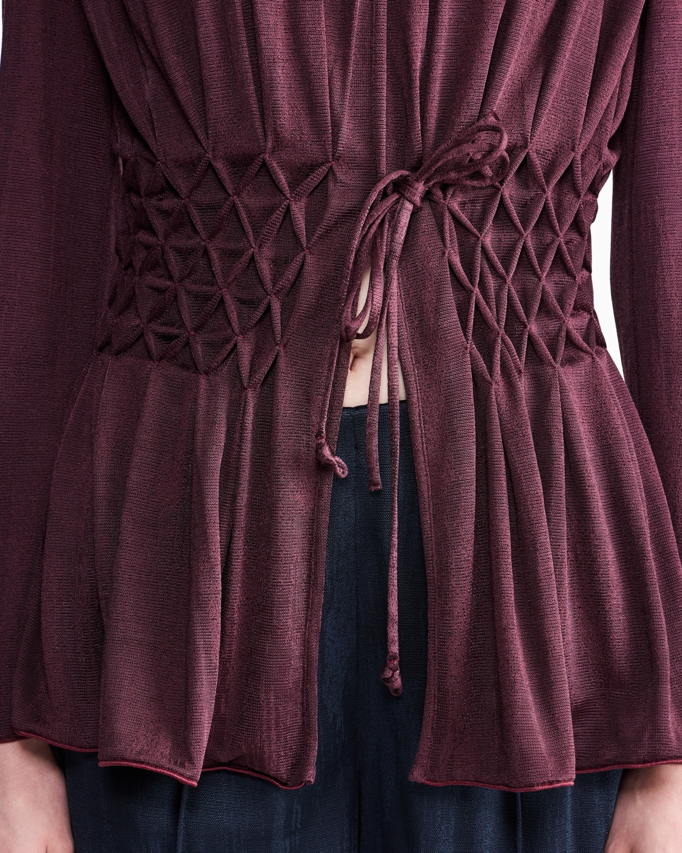Chaqueta de viscosa jacquard con escote en v y punto smock Diapositiva 6