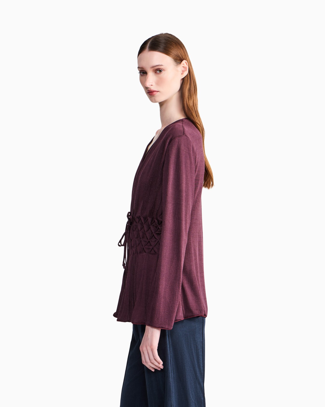 Chaqueta de viscosa jacquard con escote en v y punto smock Diapositiva 7