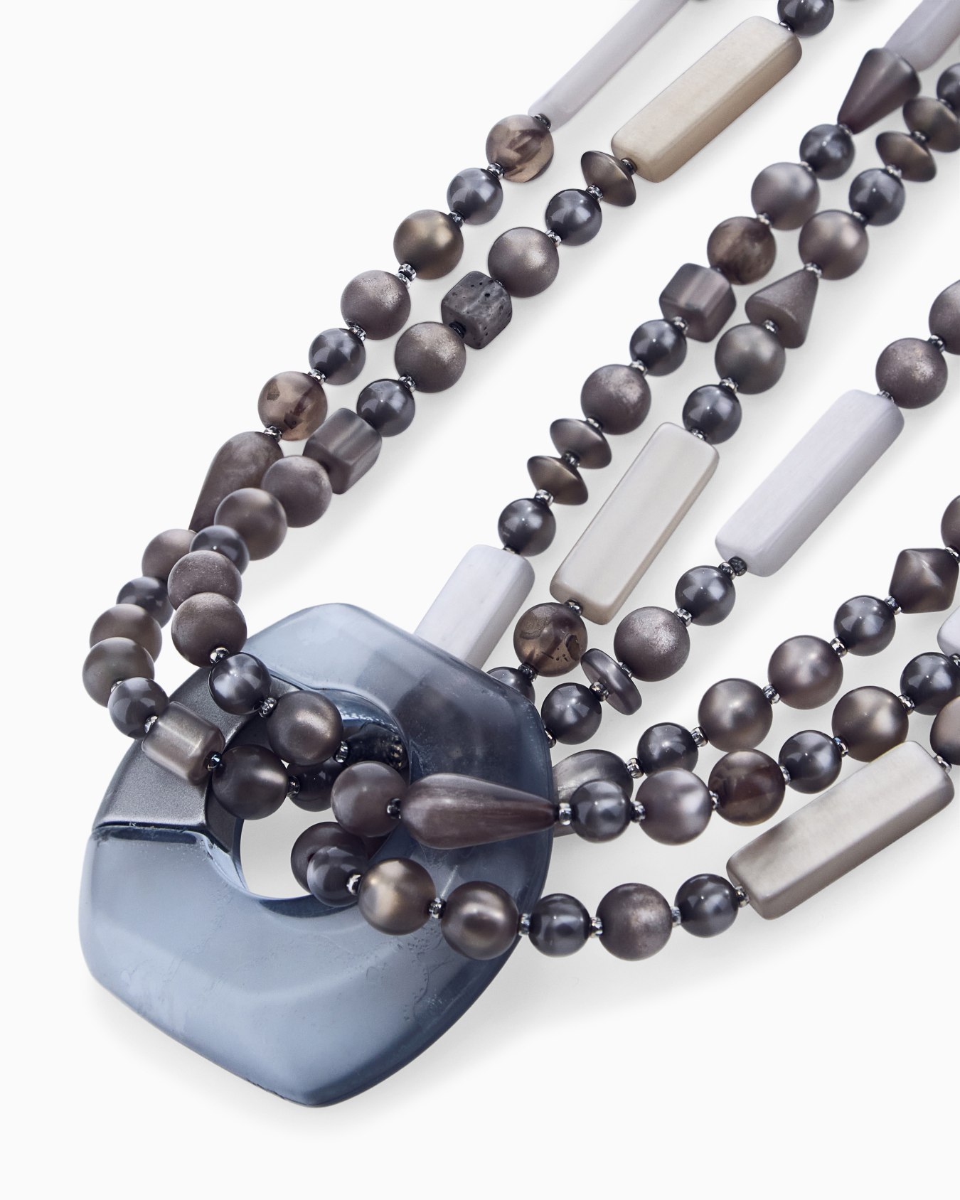 Collier New Normal multi-rangs à perles en résine Diapositive 1
