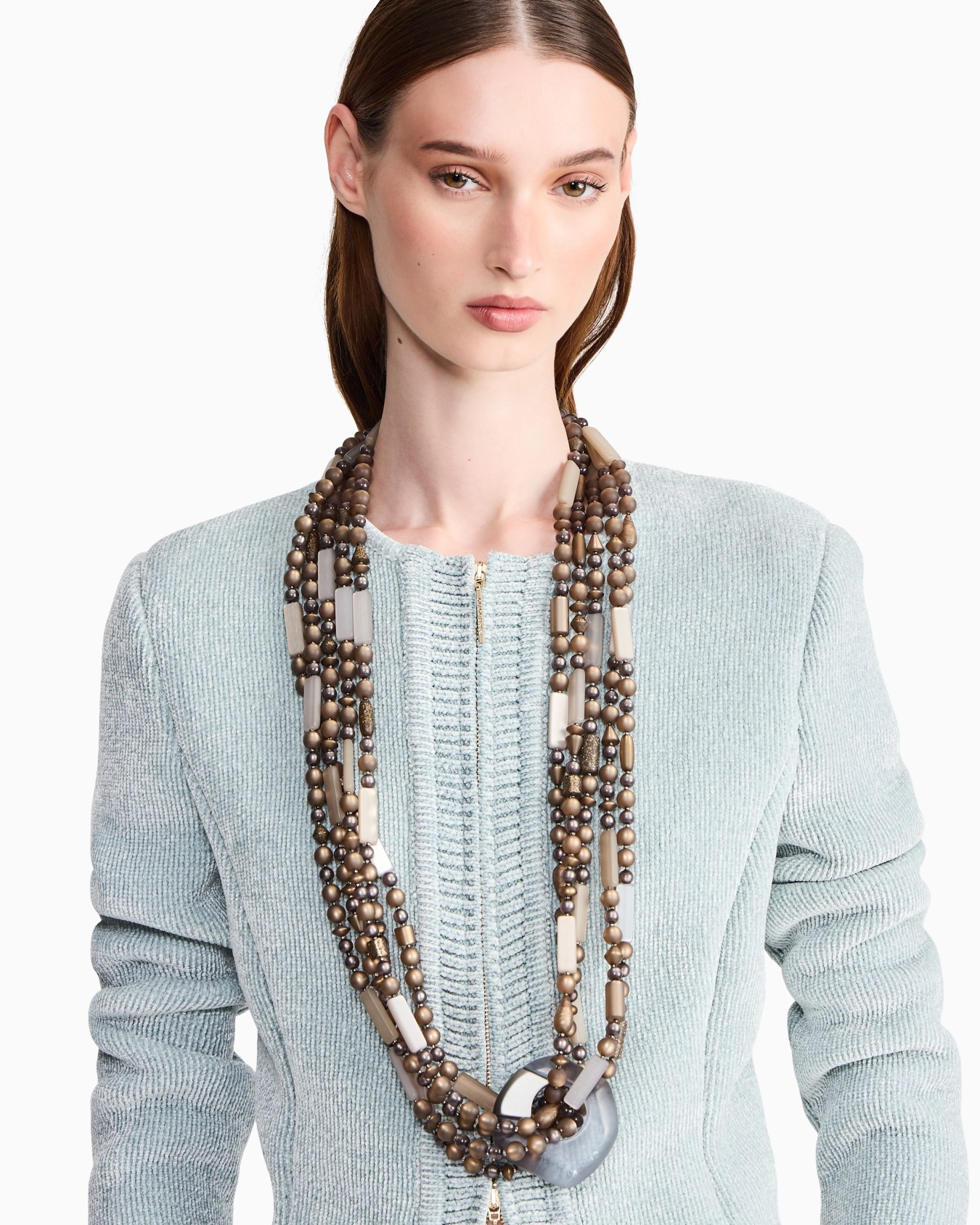 Collier New Normal multi-rangs à perles en résine Diapositive 2