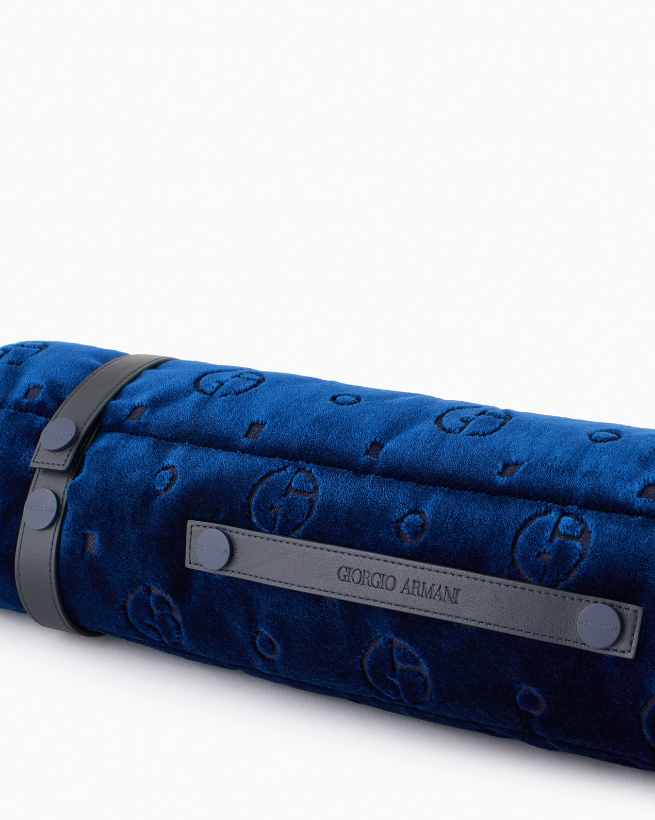 Poldo x Giorgio Armani Travel Mat in monogram jacquard velvet Slide 4
