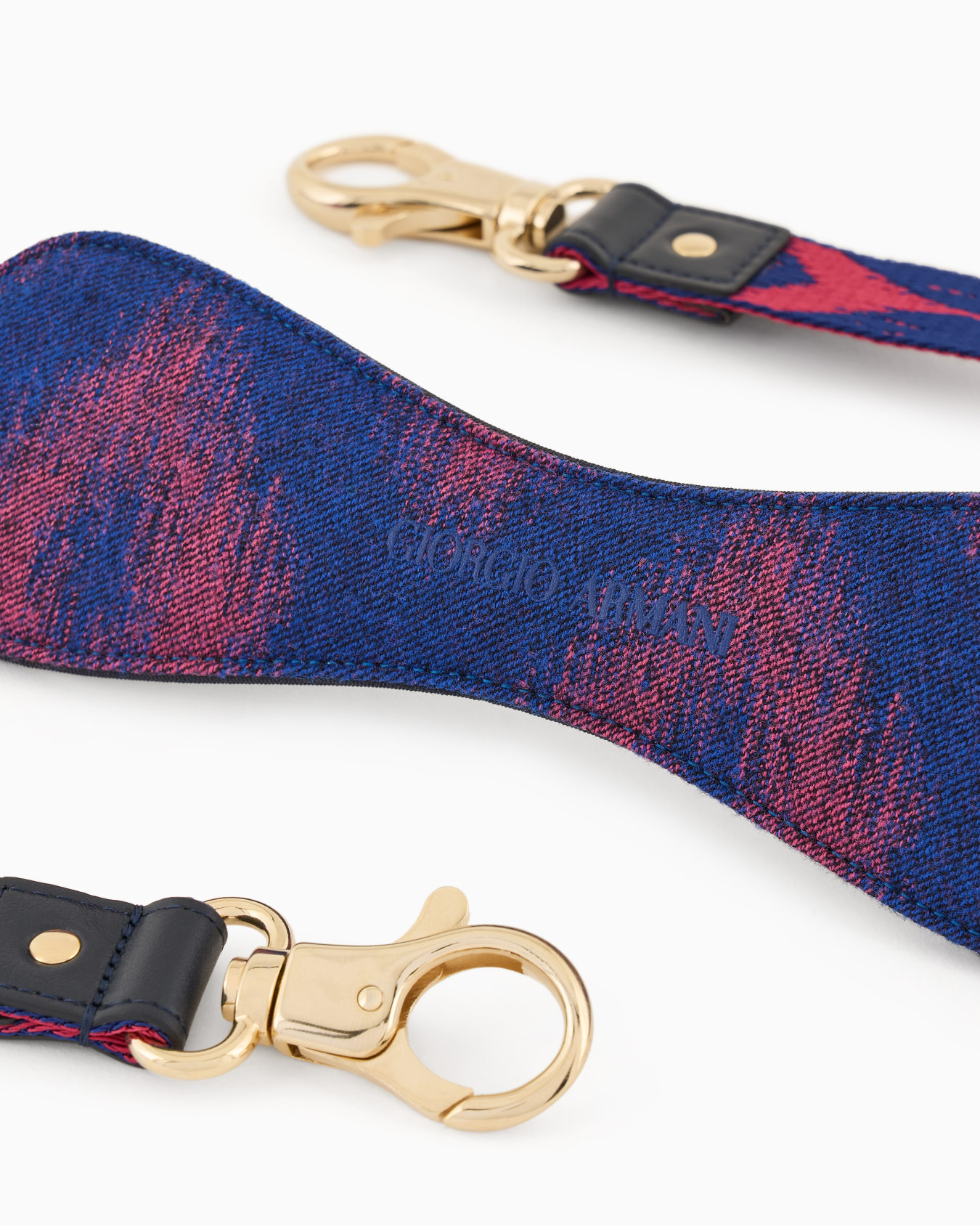 Correa Poldo x Giorgio Armani en tejido jacquard con motivo Ikat y piel Diapositiva 1