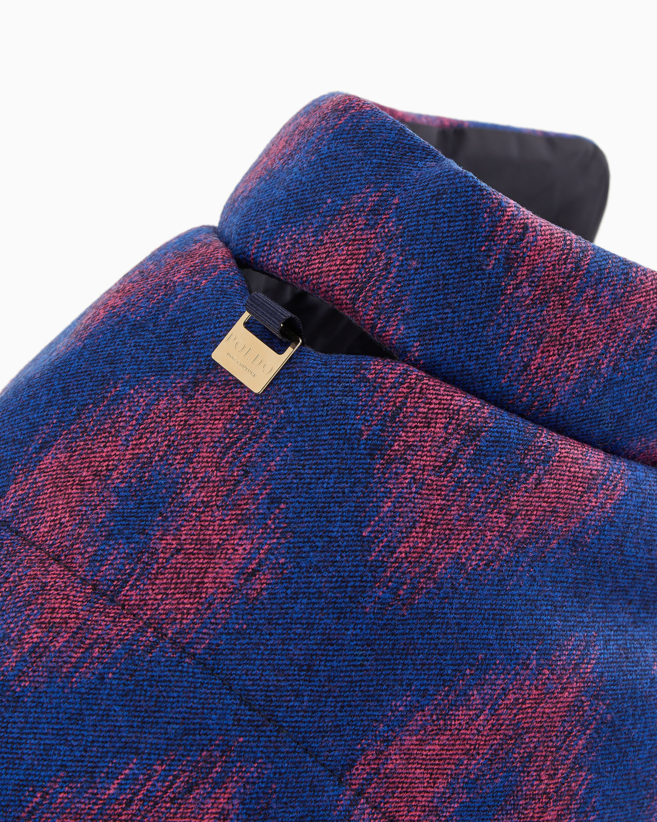 Poldo x Giorgio Armani Jacquard-Flanell-Hundemantel in Ikatwebung Folie 5