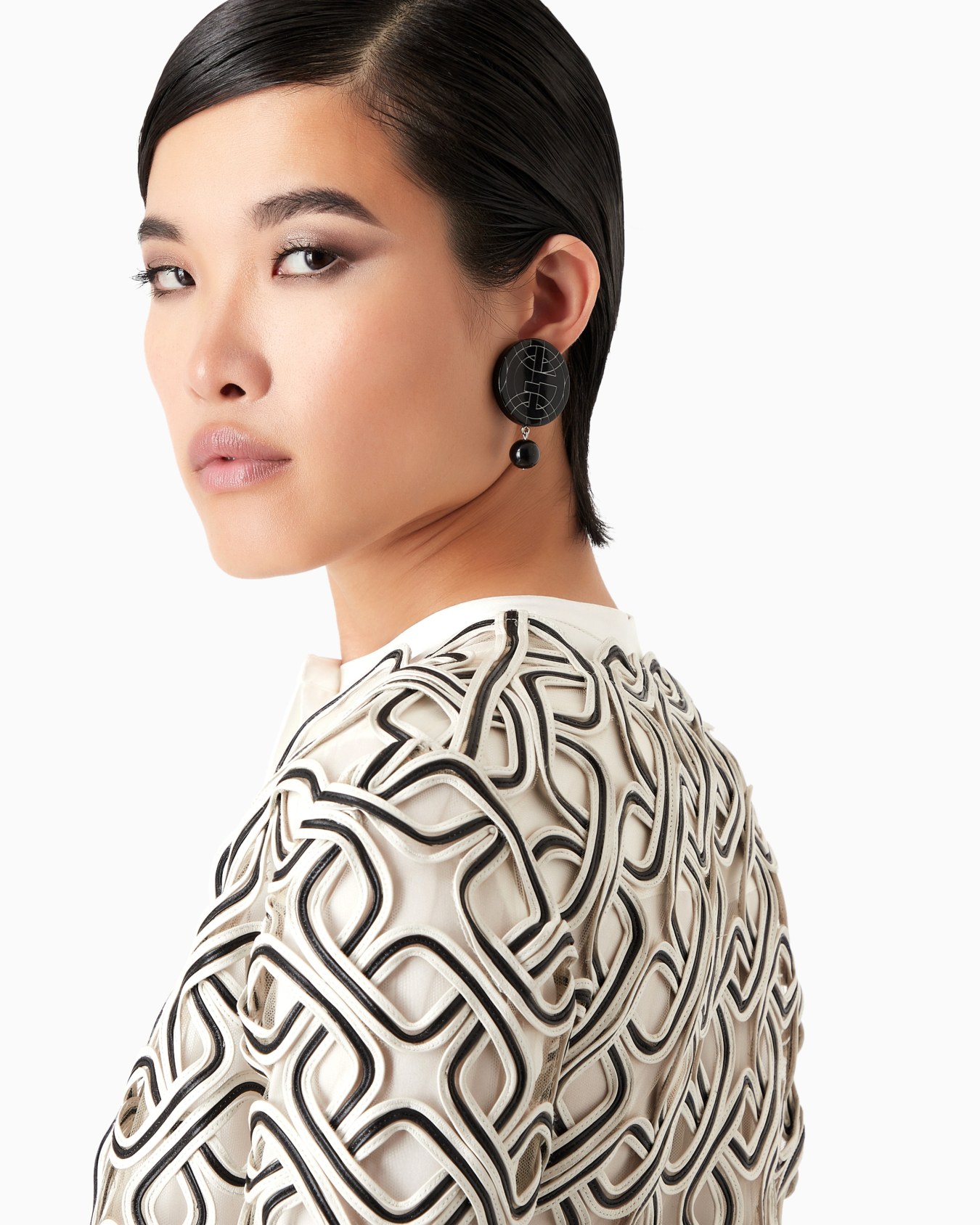 Giacca in nappa bicolore ricamata su tulle Slide 4