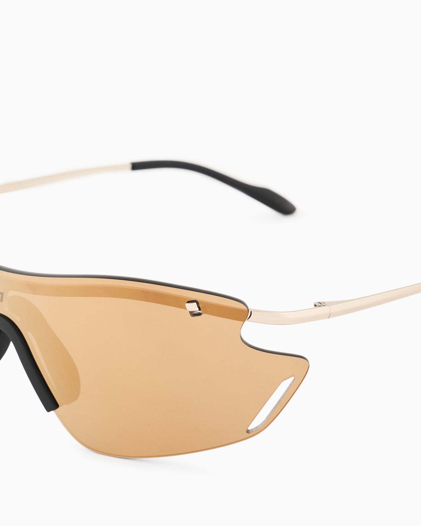 Unisex sunglasses in an asymmetrical shape Slide 3