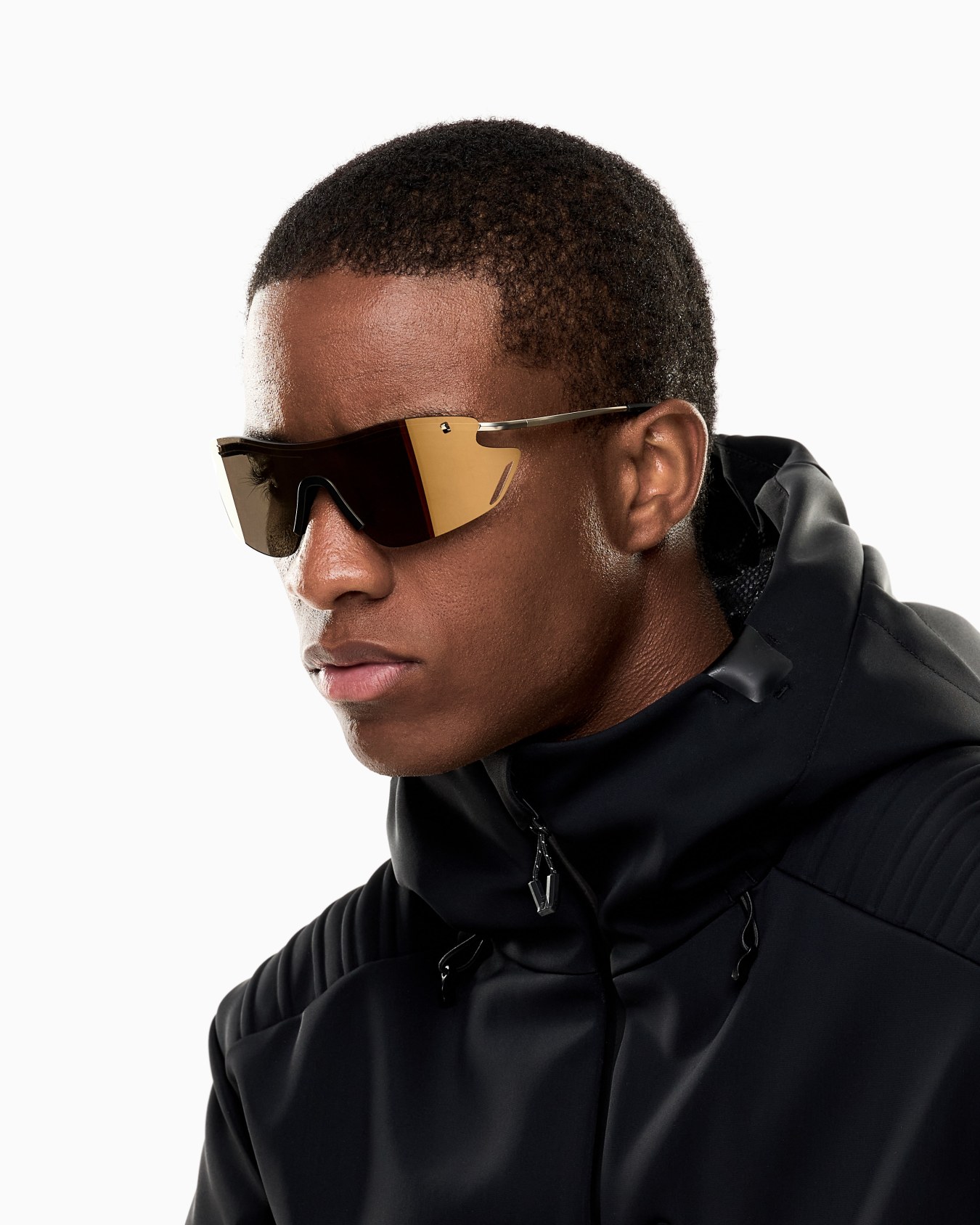 Unisex sunglasses in an asymmetrical shape Slide 4