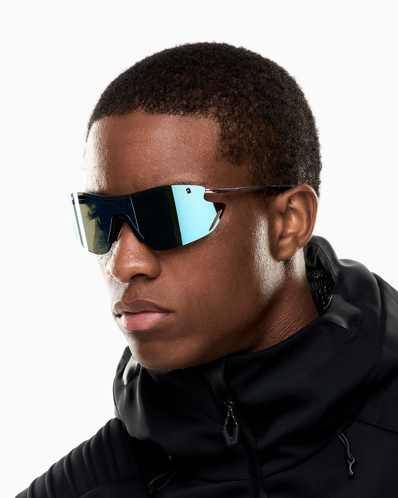 Unisex sunglasses in an asymmetrical shape Slide 4