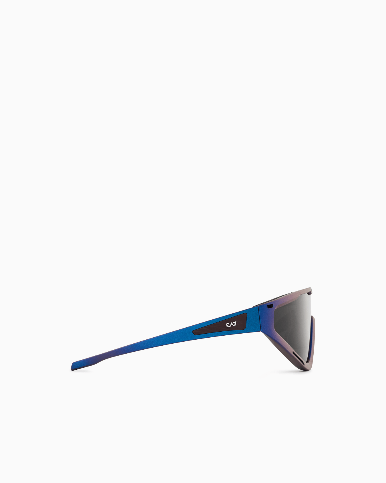 Unisex sunglasses in an asymmetrical shape Slide 2