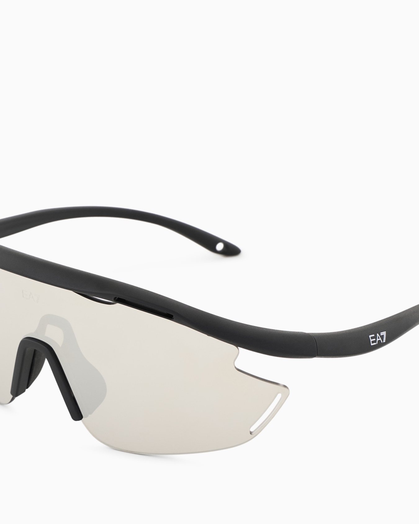 Unisex sunglasses in an asymmetrical shape Slide 4