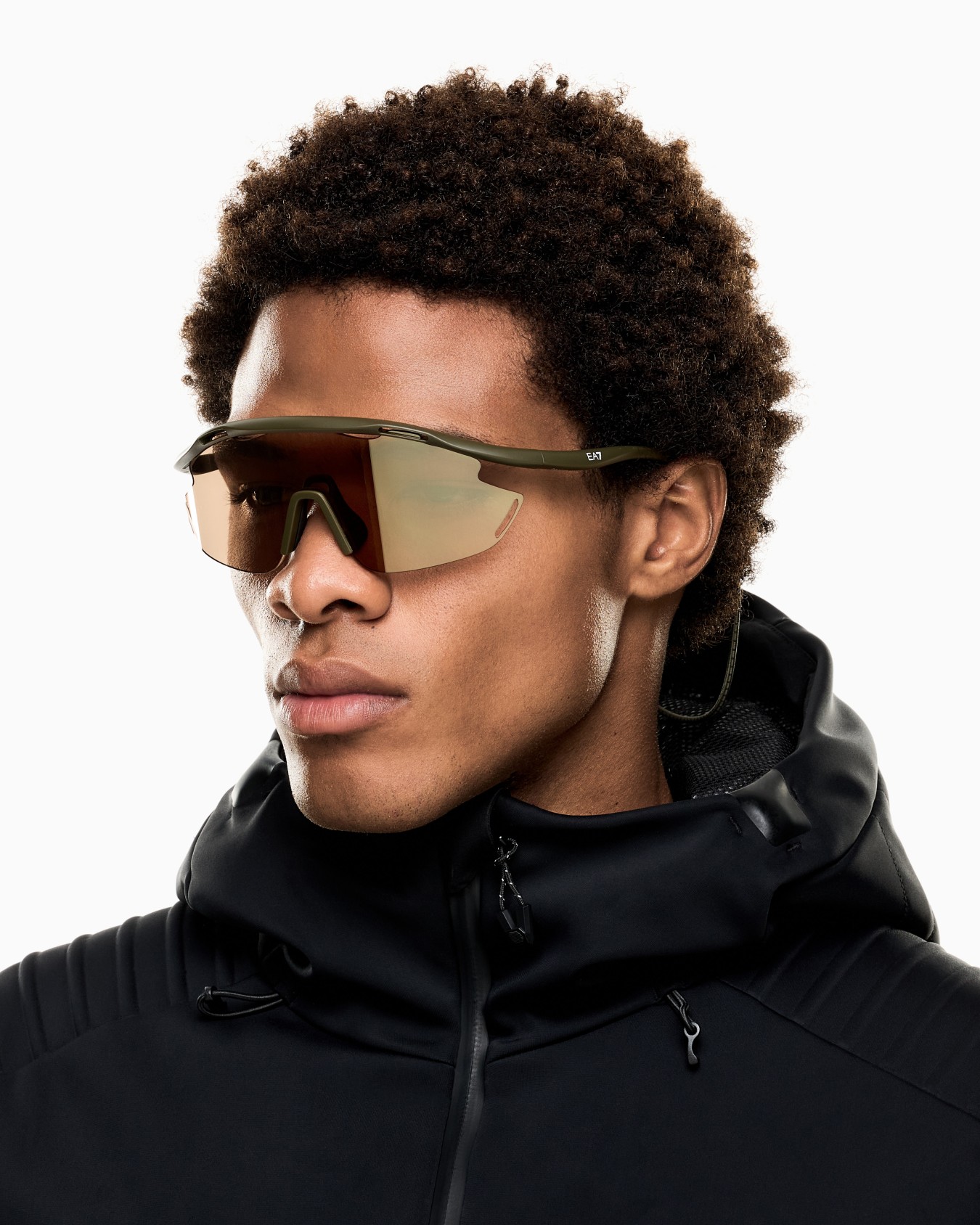 Unisex sunglasses in an asymmetrical shape Slide 5