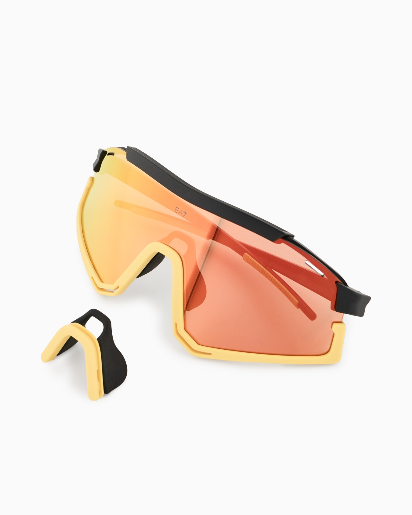 Lunettes de soleil sportives de forme irrégulière Diapositive 1