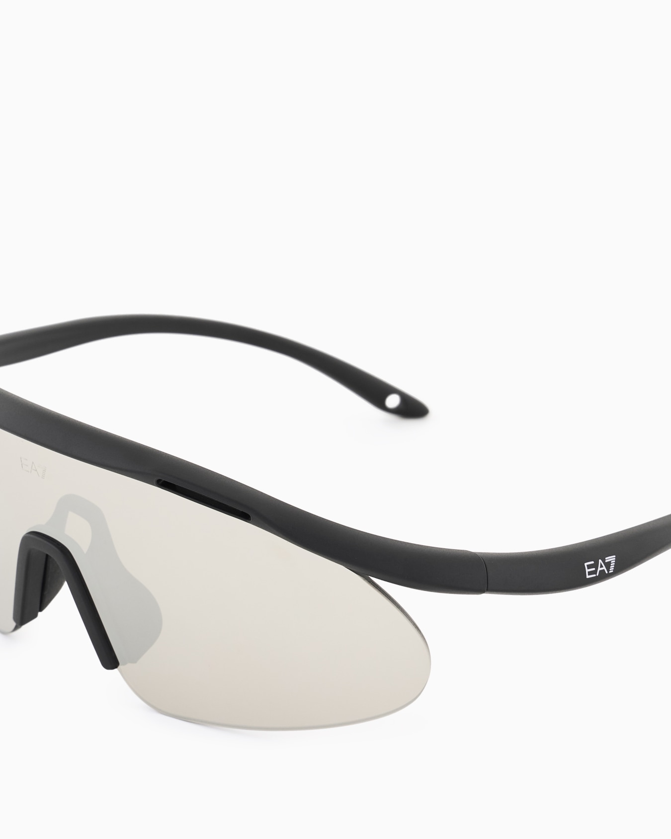 Unisex sunglasses in an asymmetrical shape Slide 3