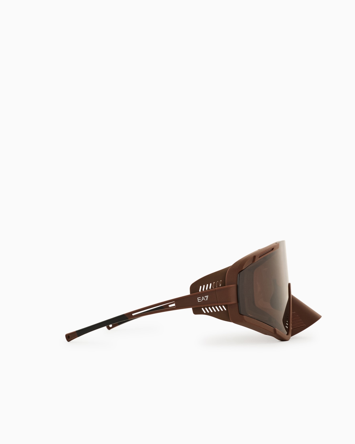 Unisex sunglasses in an irregular shape Slide 3