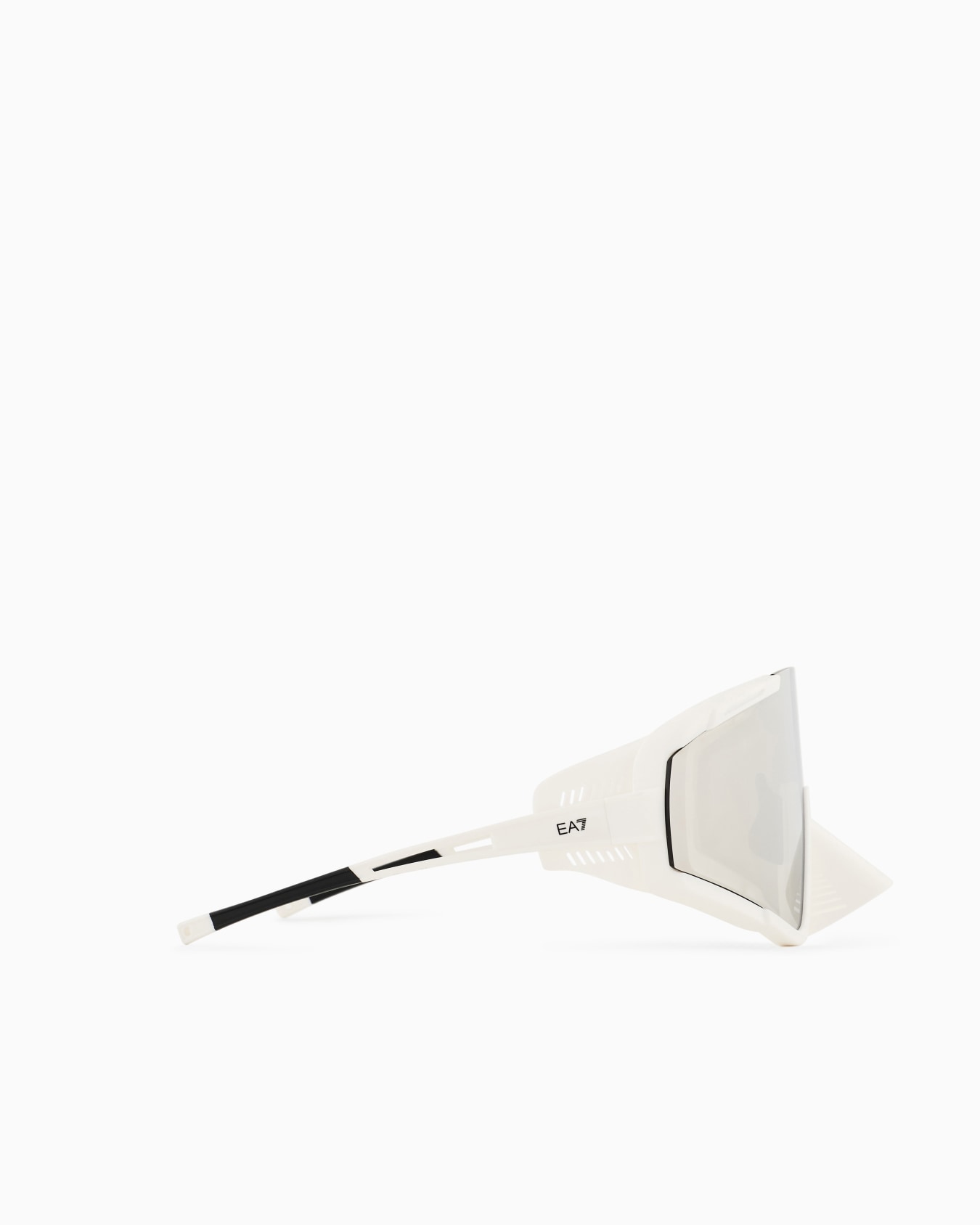 Unisex sunglasses in an irregular shape Slide 3