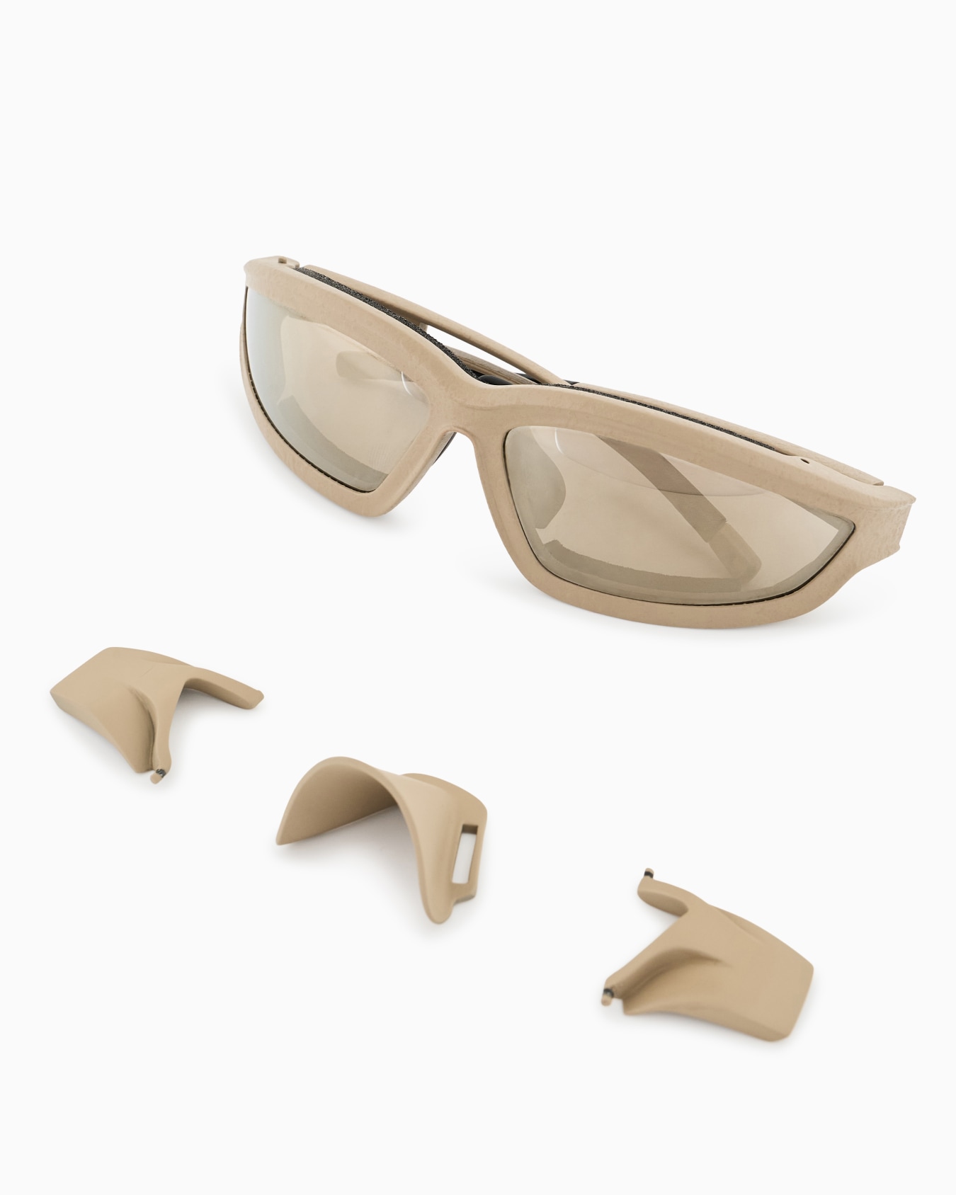 Lunettes de soleil sportives de forme irrégulière Diapositive 1