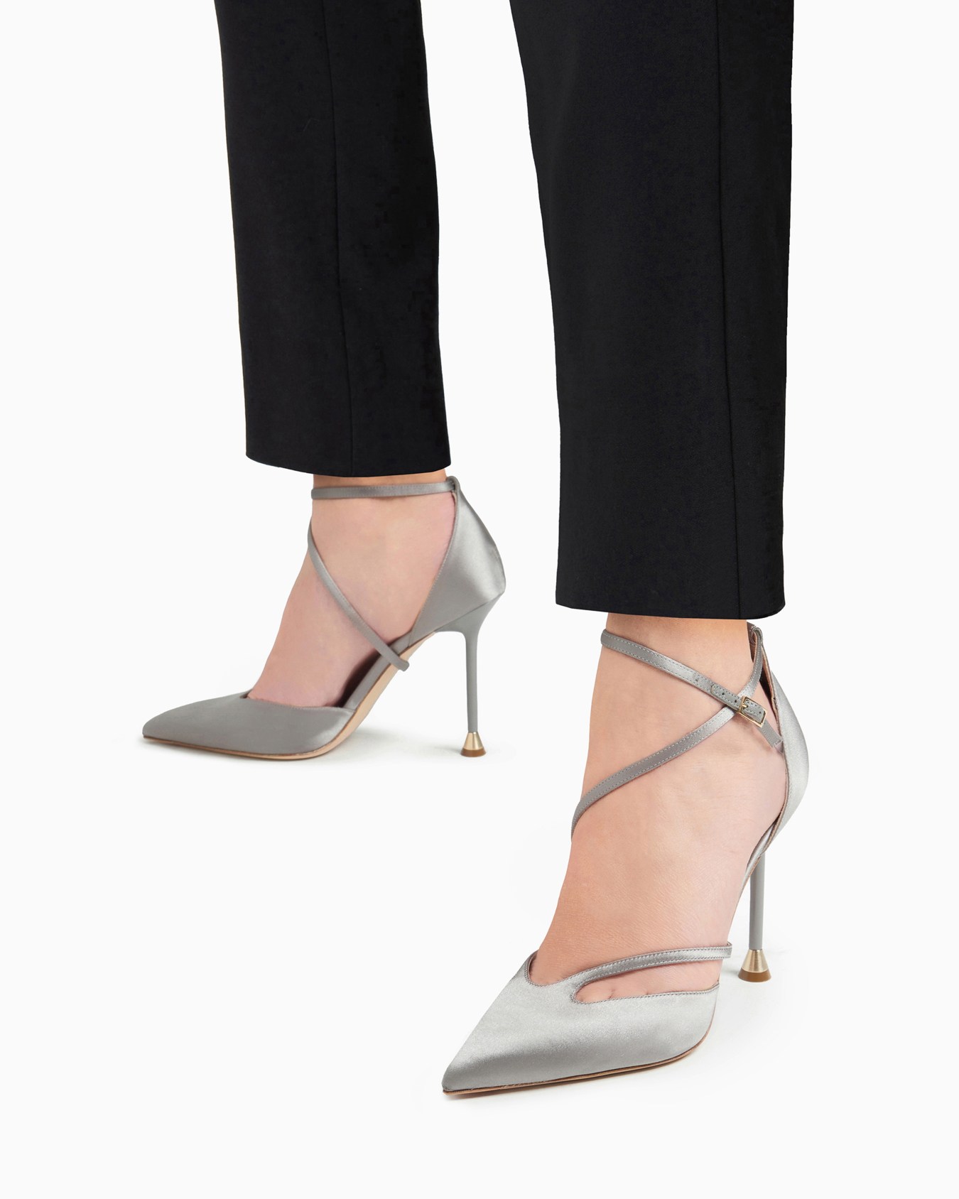 Satin court shoes with strap Slide 5