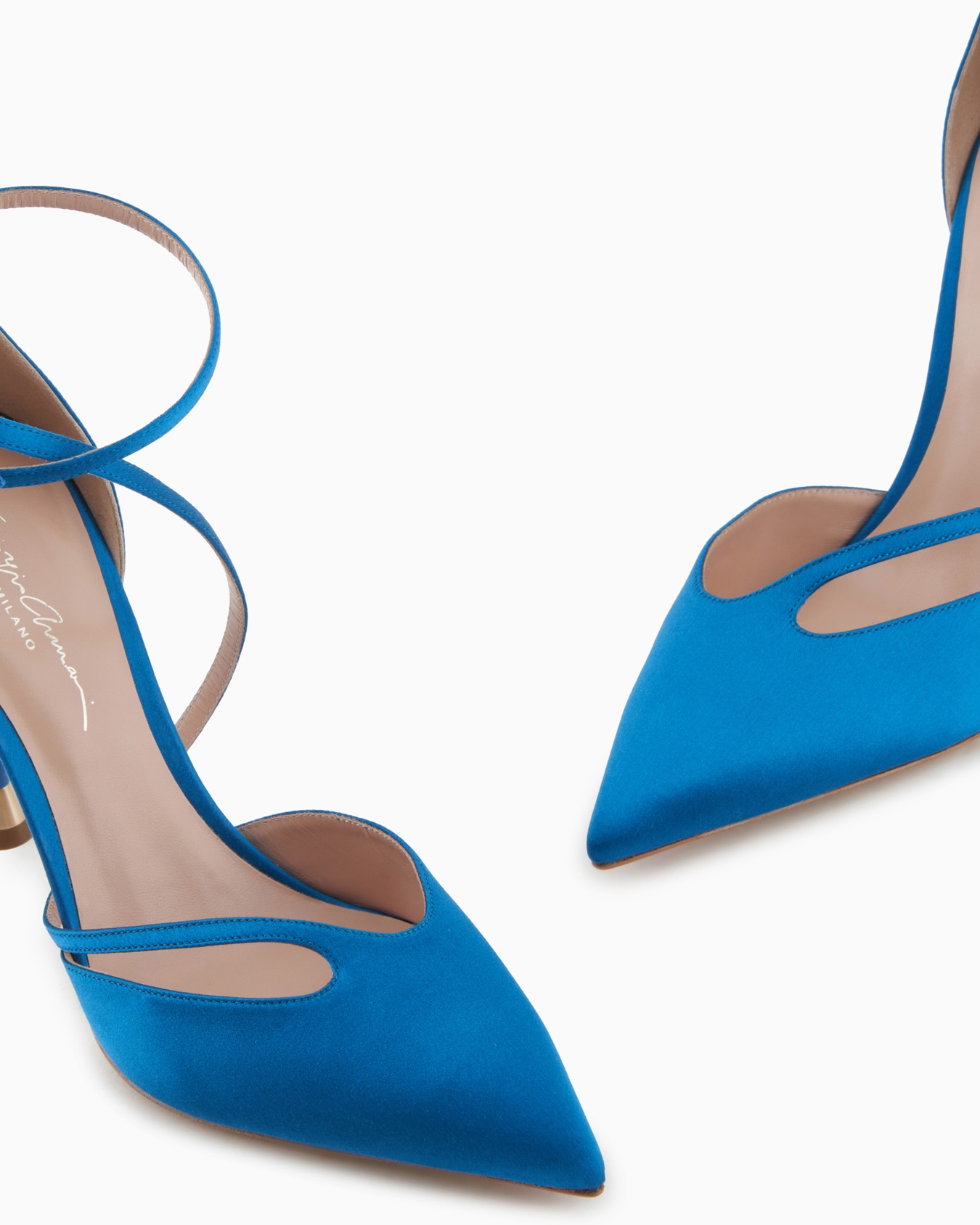 Satin court shoes with strap Slide 4