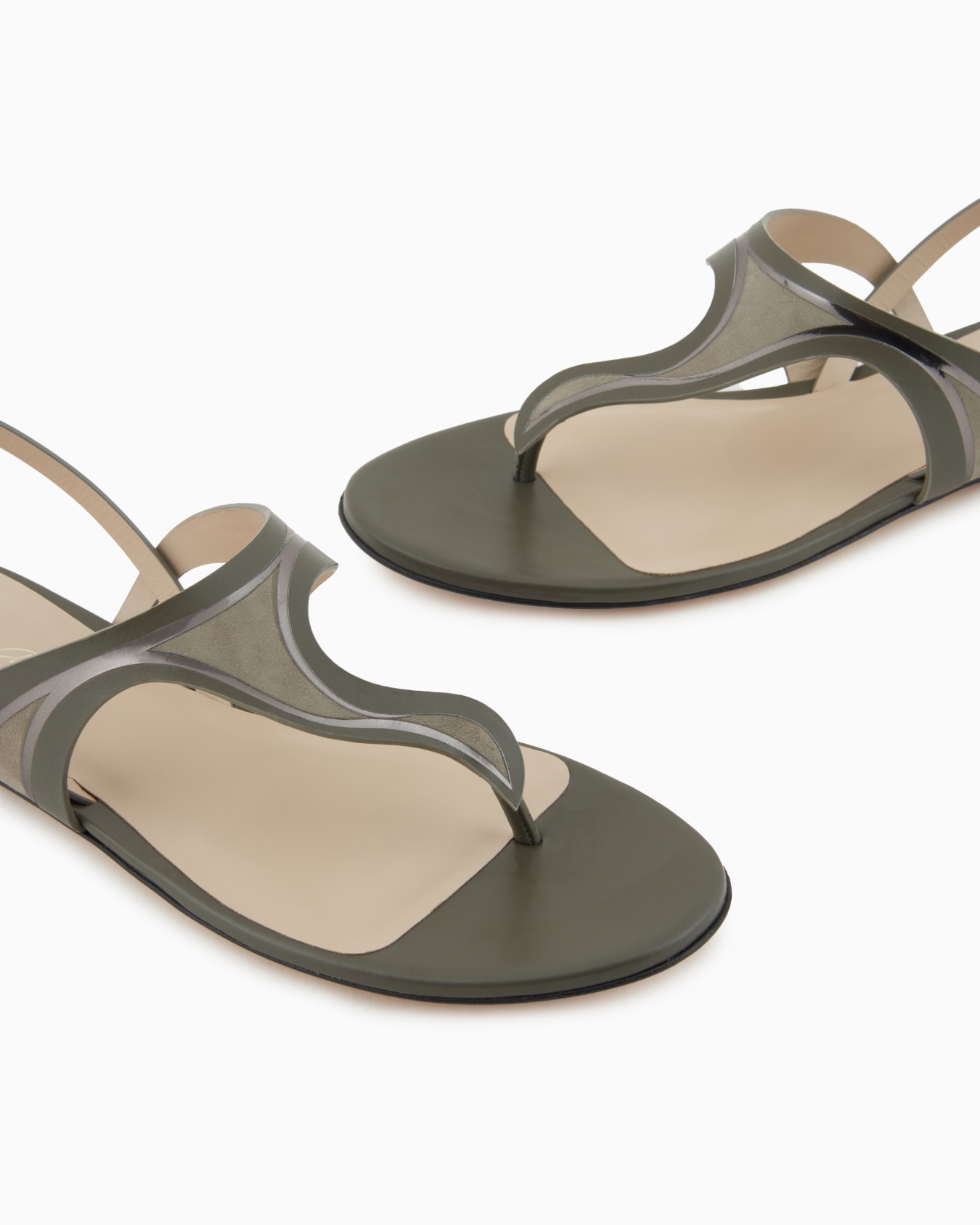 Leather and suede flat thong sandals Slide 4