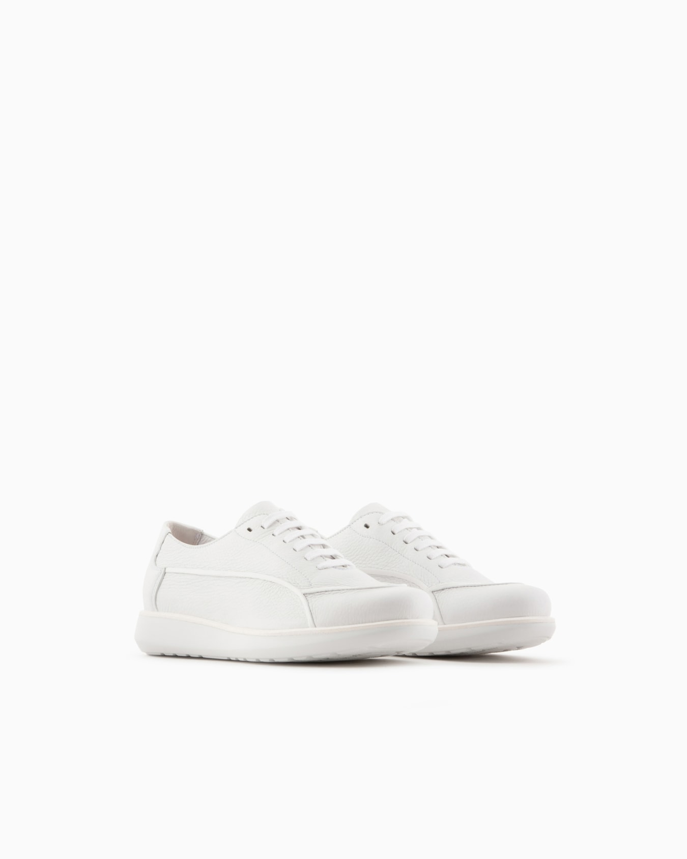 Sneaker Icon aus Hirschleder Folie 1