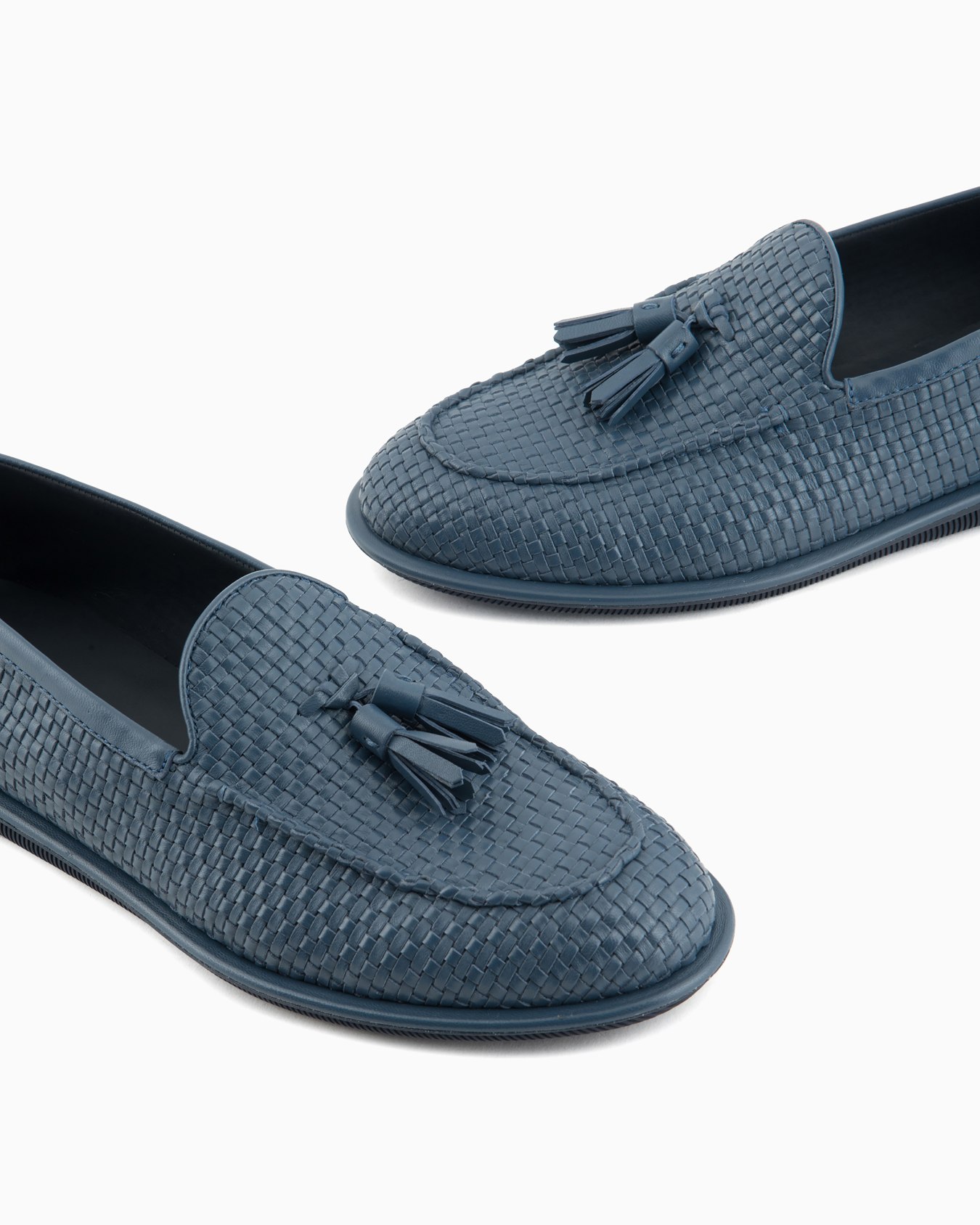 Woven nappa leather loafers with tassels Slide 4