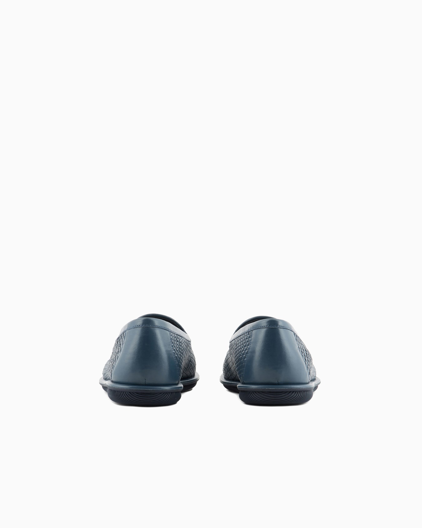 Woven nappa leather loafers with tassels Slide 3