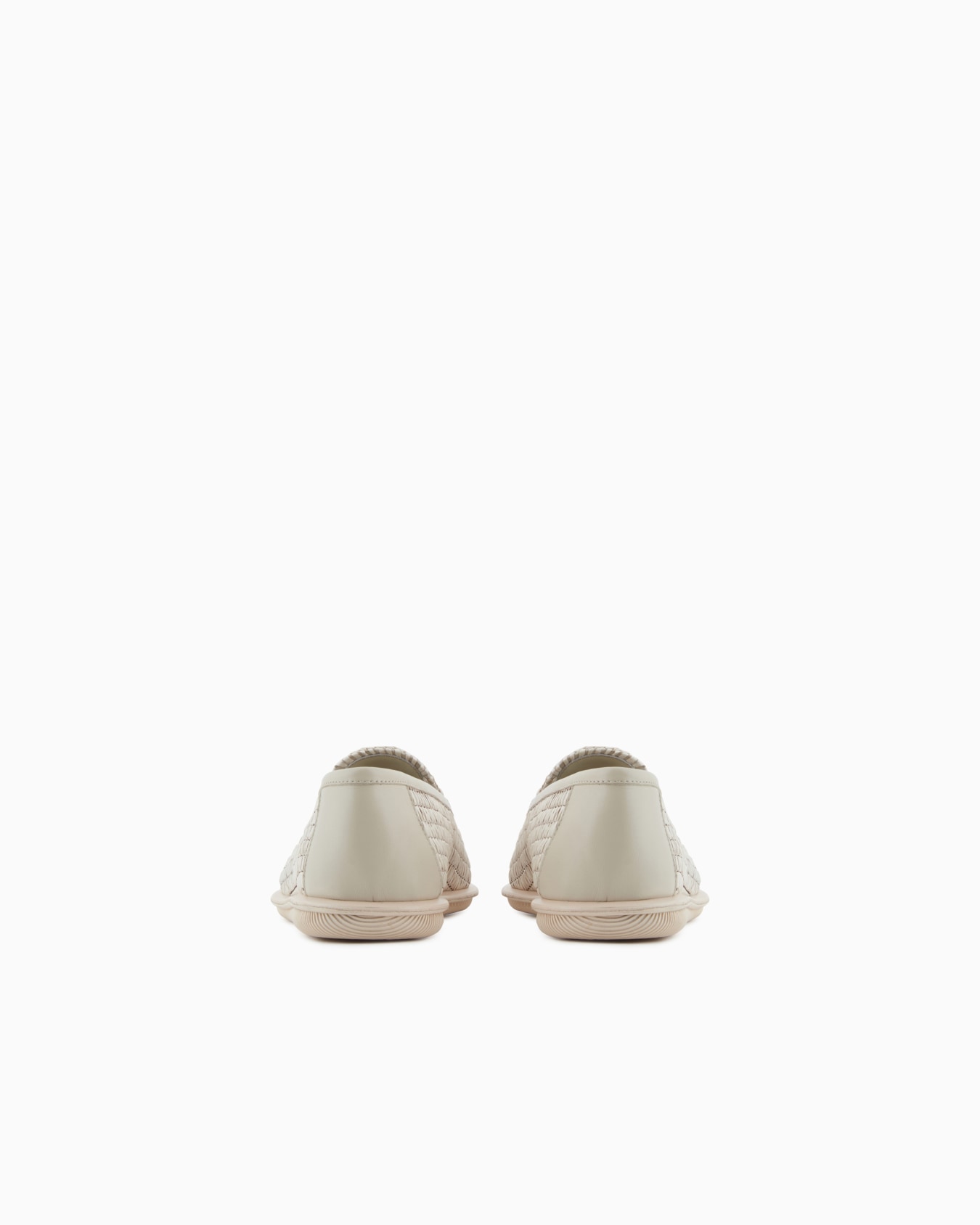 Braided raffia loafers with tassels Slide 3