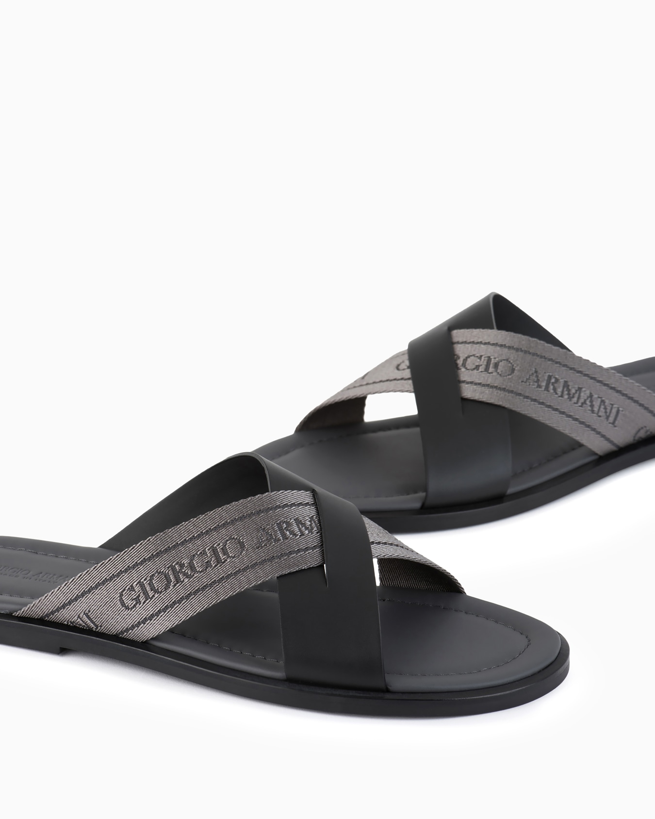 Leather cross sandals with two-toned tape Slide 2