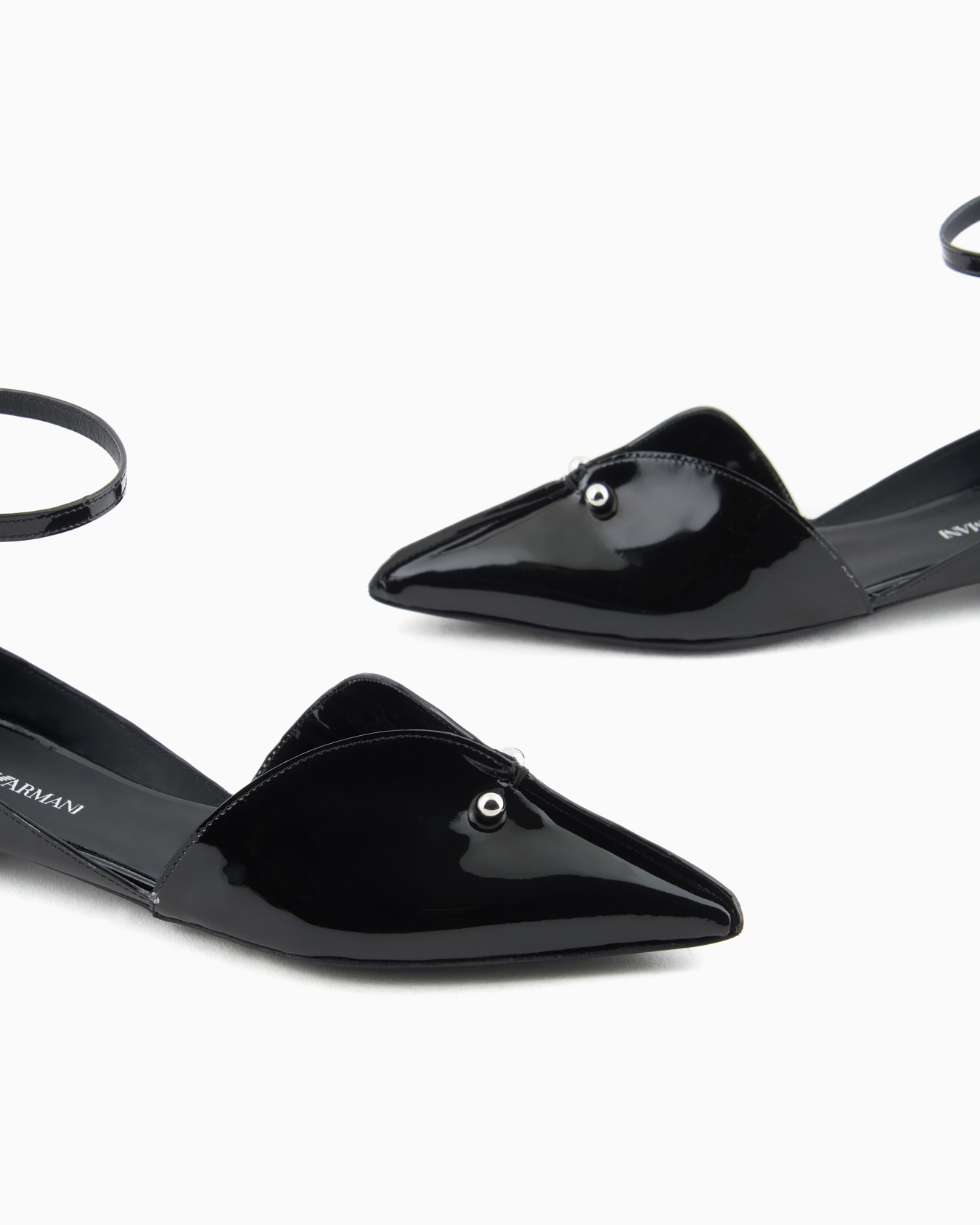 Patent-leather pointed-toe ballerinas with a strap and piercing Slide 5