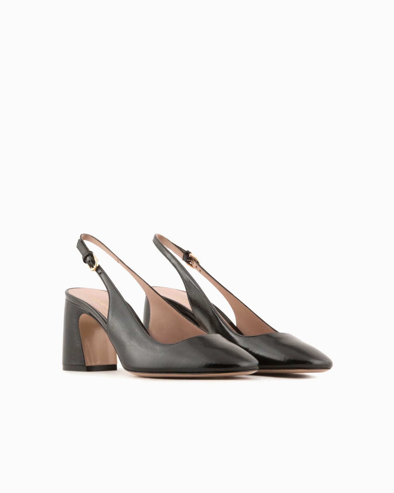 Zapatos de salón de charol con talón descubierto Diapositiva 1